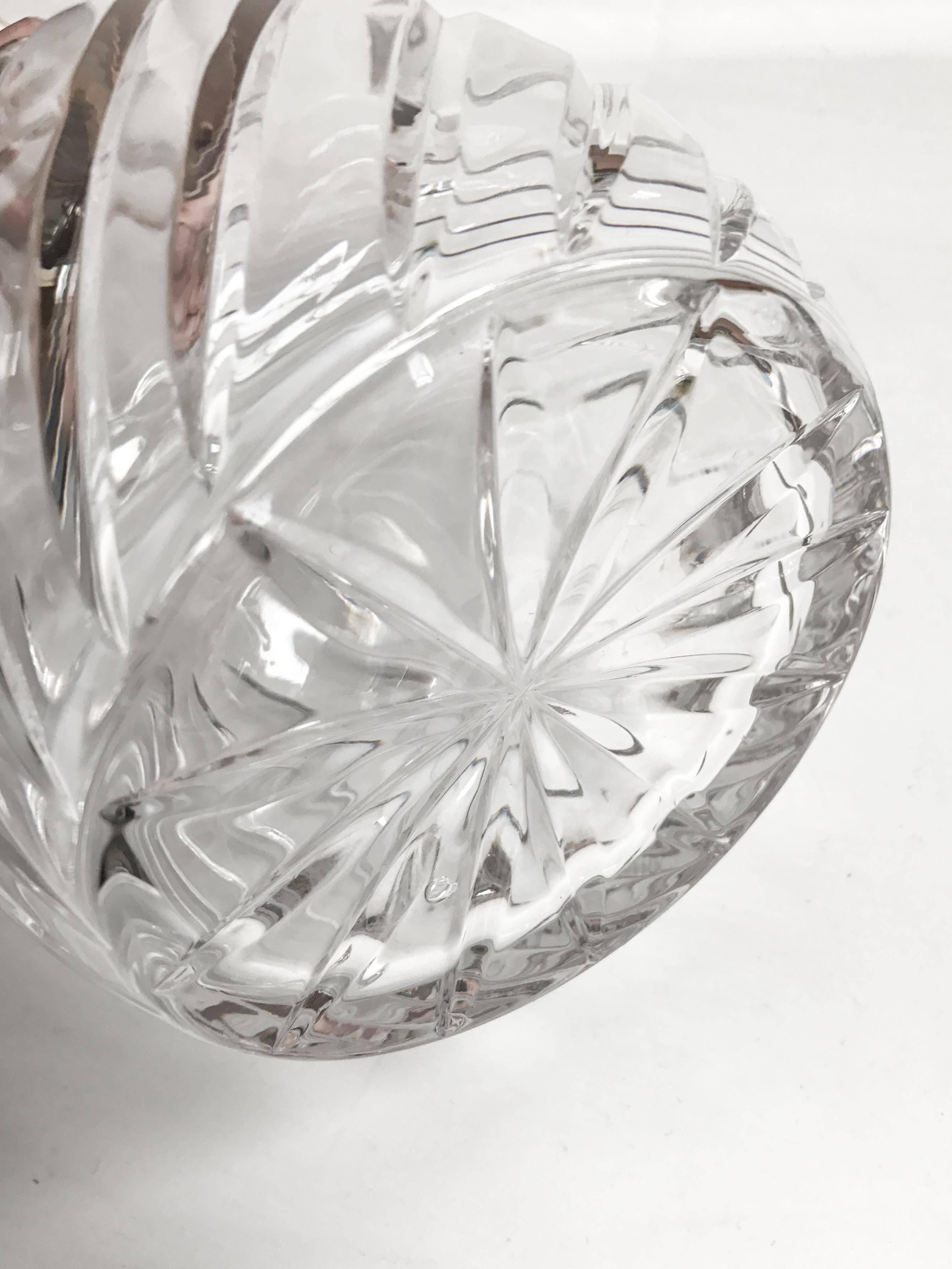 Cut Crystal Decanter In Good Condition For Sale In Vancouver, BC