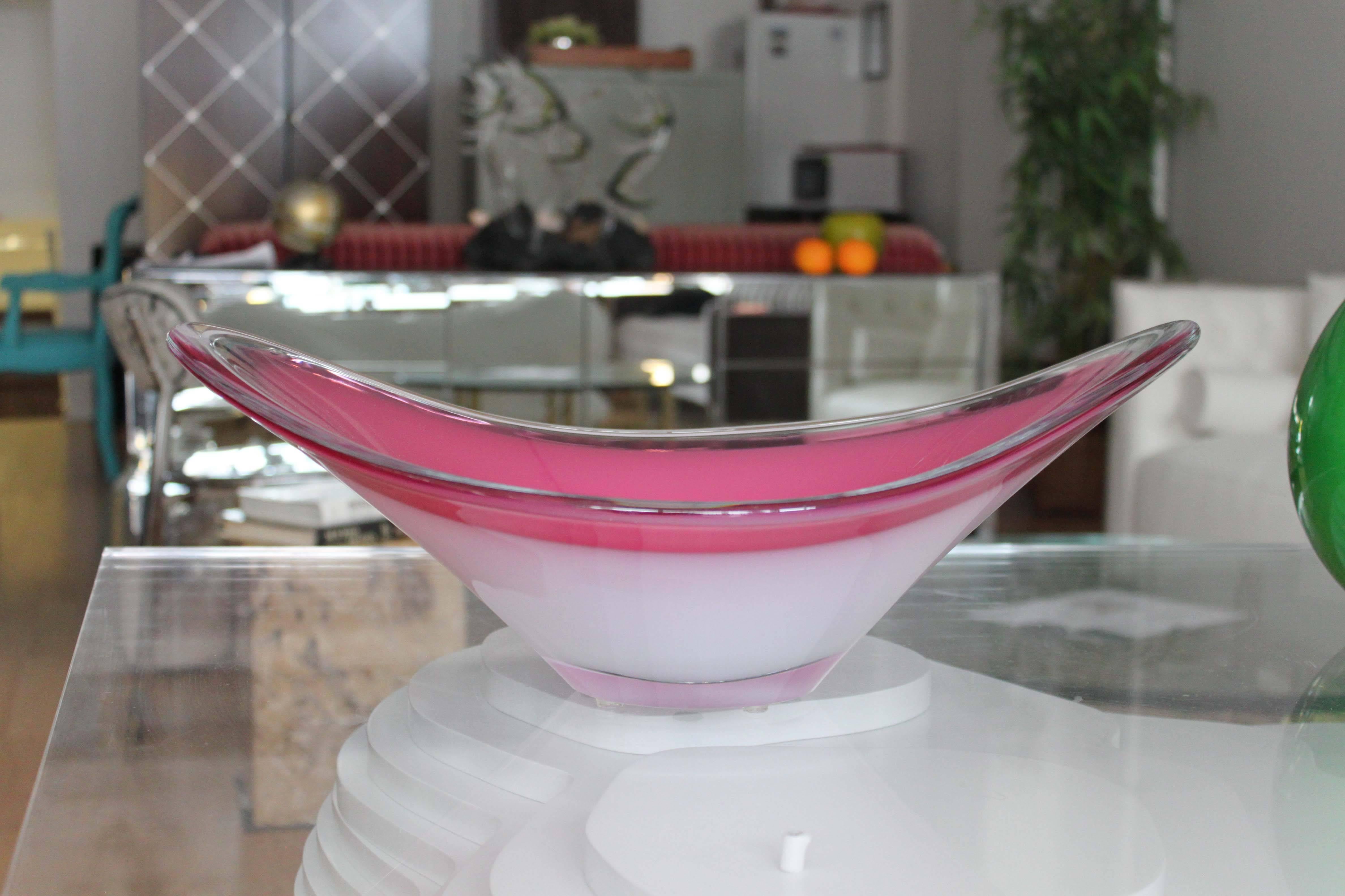 Pink and white glass dish signed Flygsfors Sweden. Beautiful vintage condition.