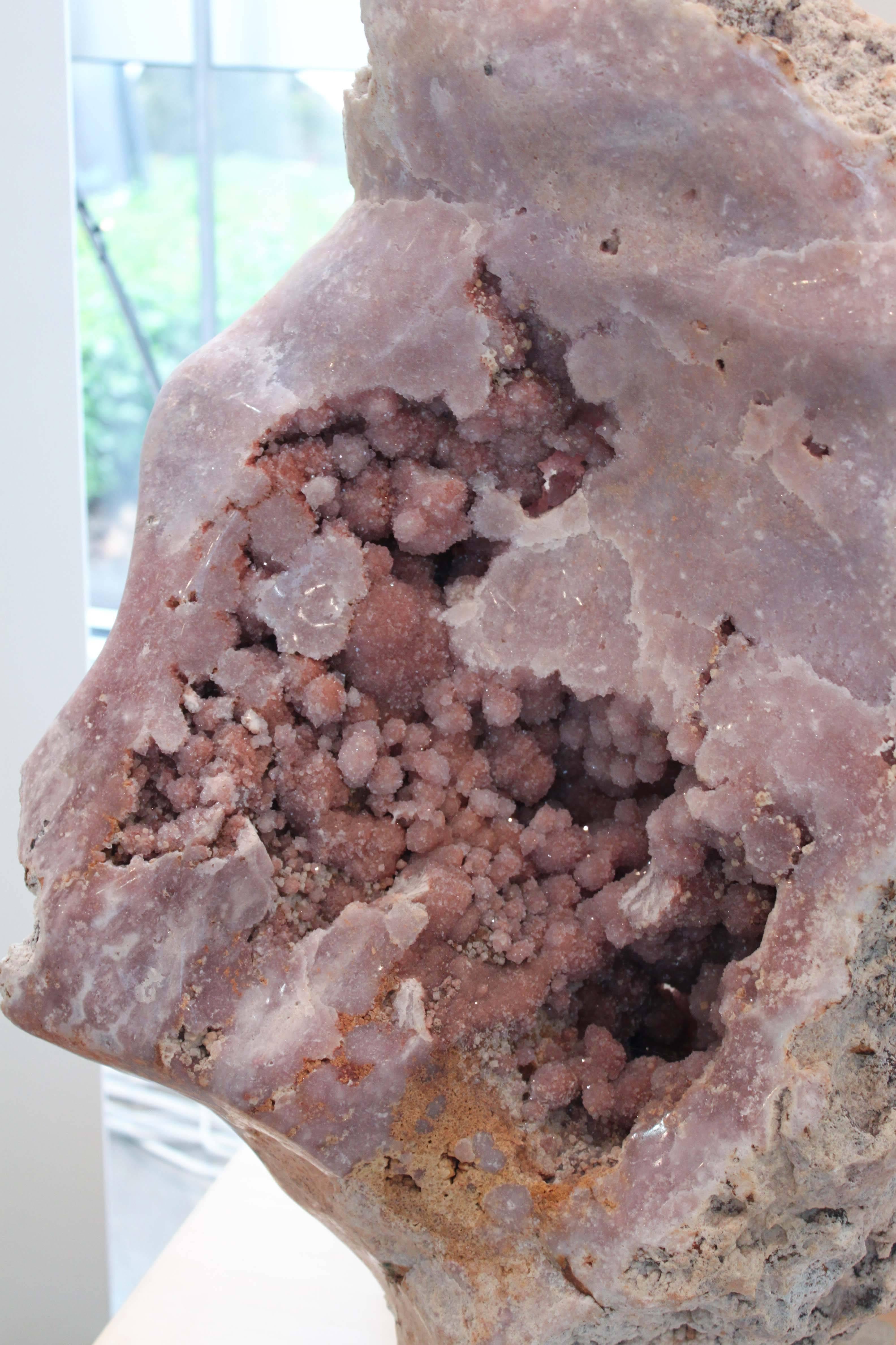 Large Rose Amethyst Geode In Excellent Condition For Sale In Vancouver, BC