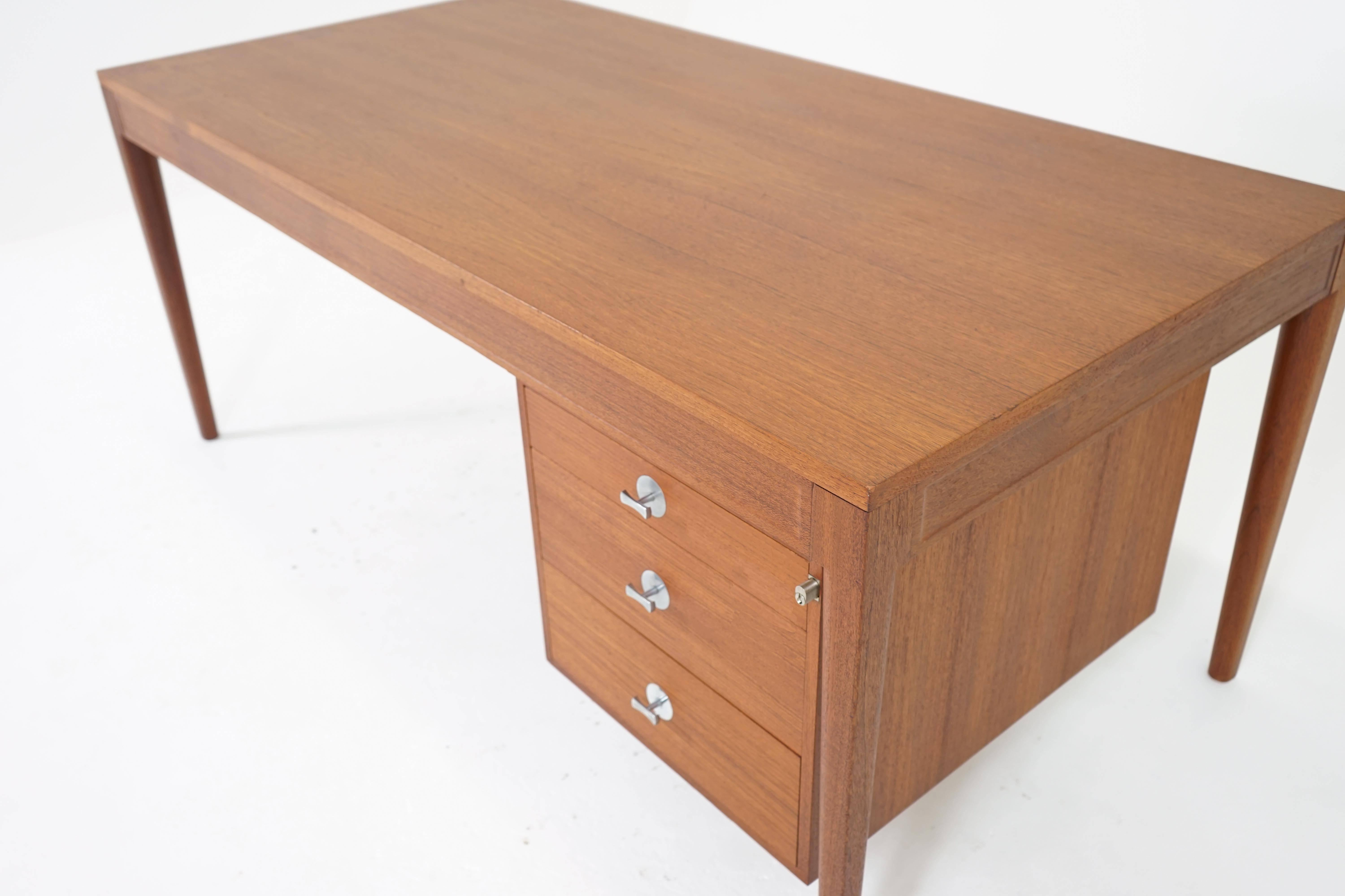 Diplomat Desk by Finn Juhl for France and Son In Good Condition In Vancouver, BC