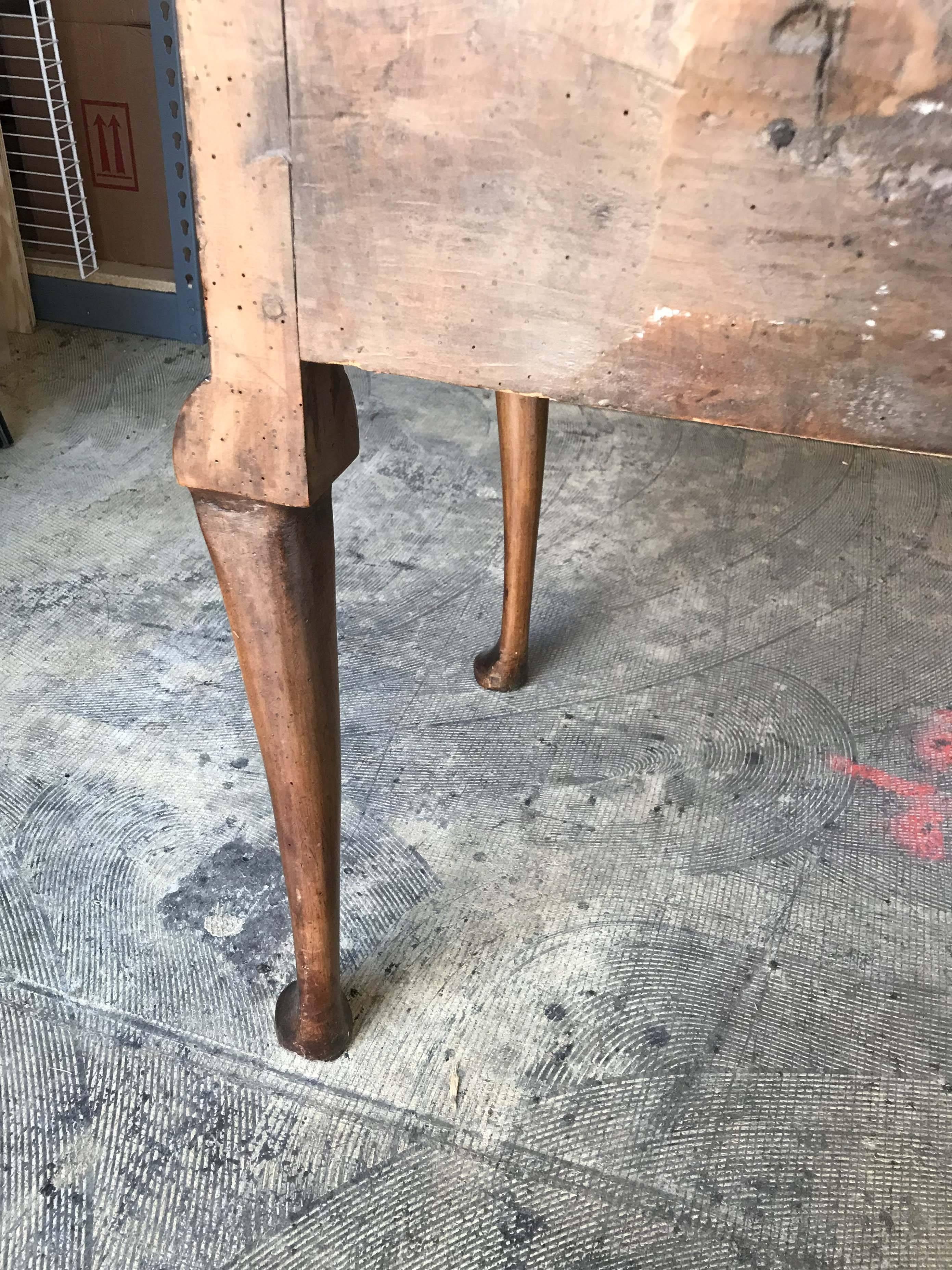 Queen Anne Style Lowboy For Sale 2