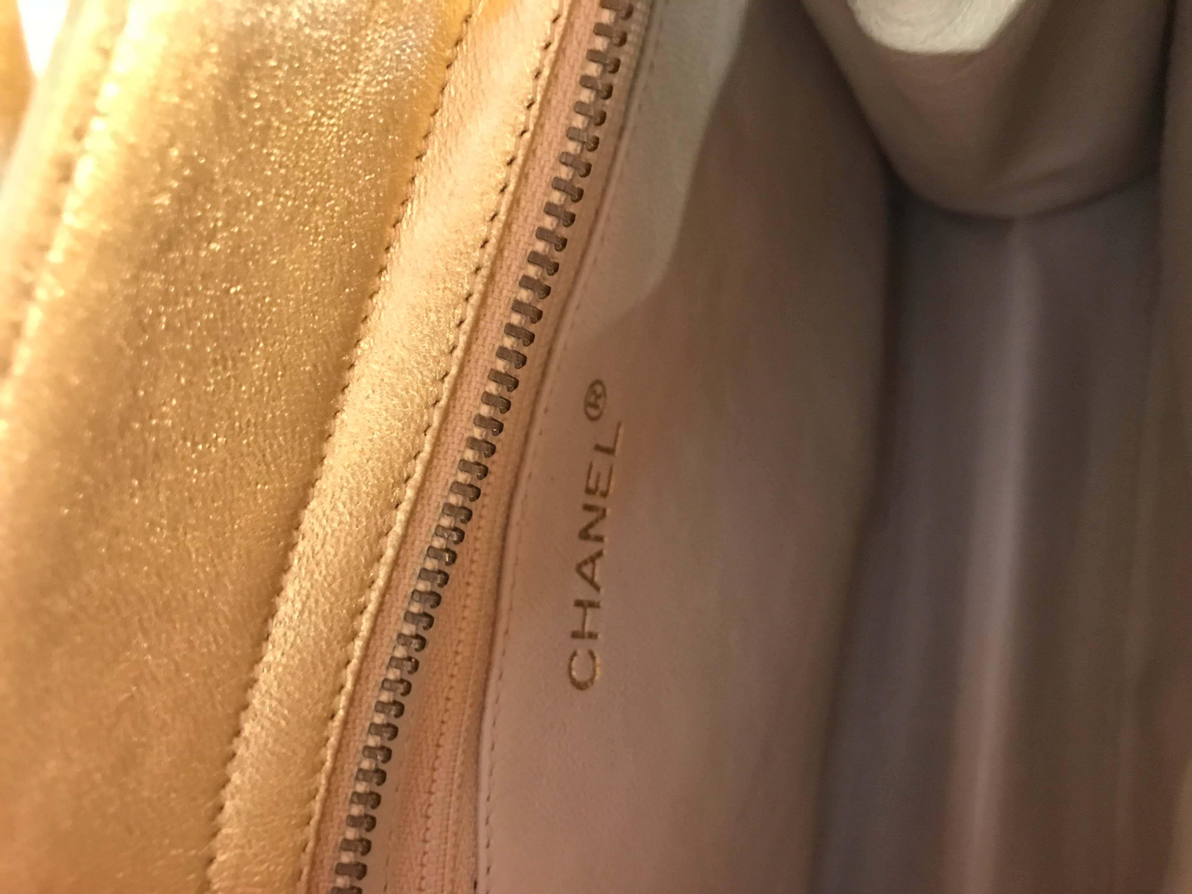 Chanel Gold Lambskin Chevron Shoulder Bag 3