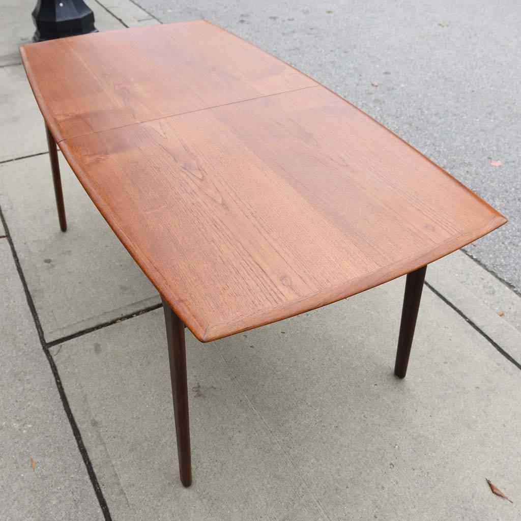 Mid-Century Modern Arne Hovmand-Olsen for Mogens Kold Model 217 Dining Table