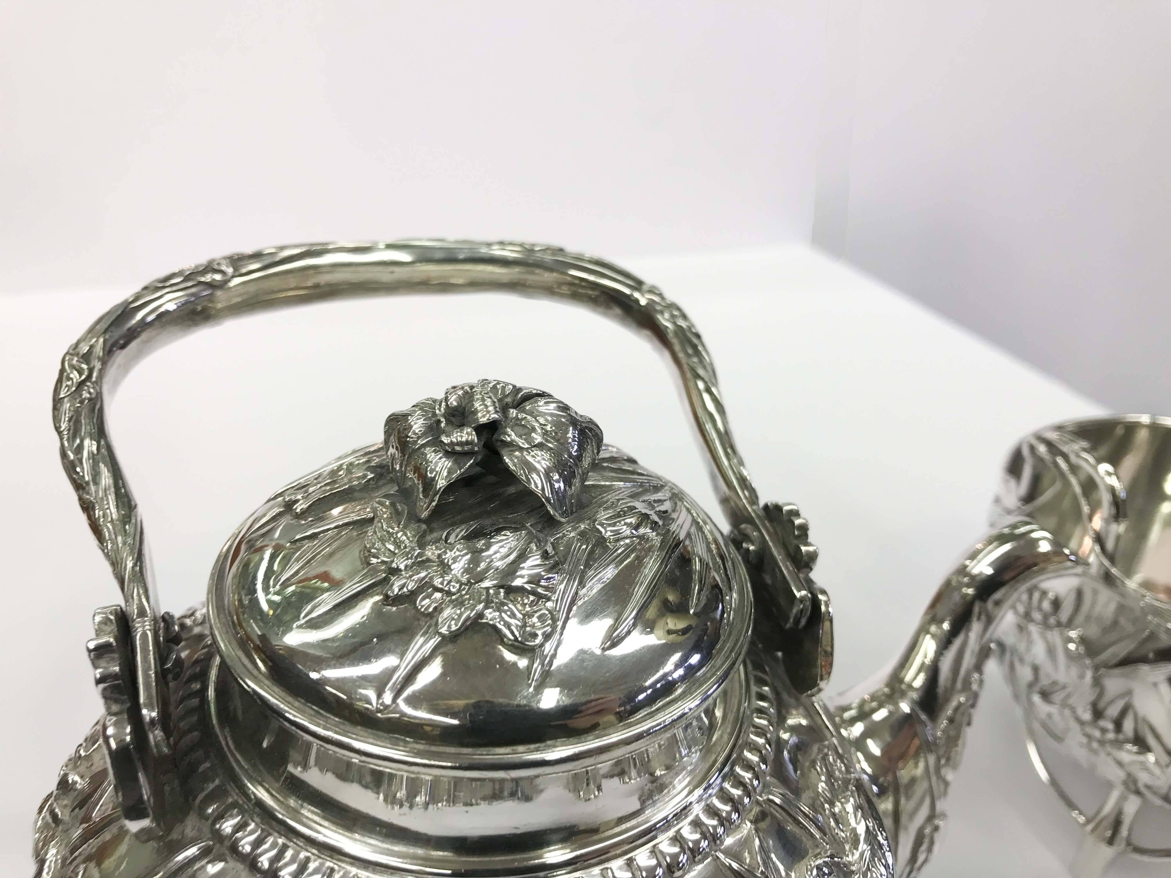 Japanese Solid Silver Repoussé Tea Set In Good Condition For Sale In Vancouver, BC