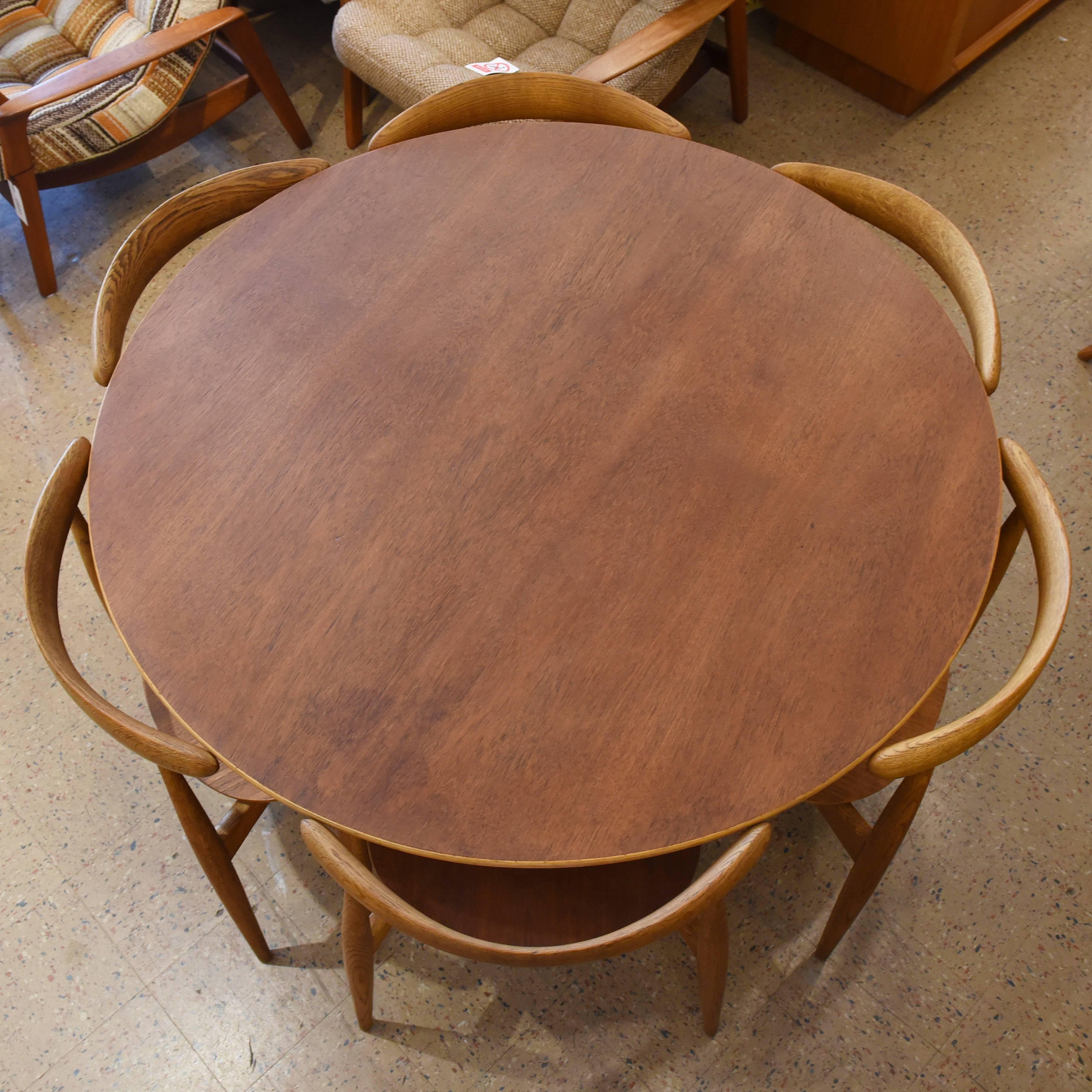 hans wegner heart dining set