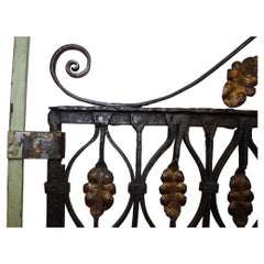 Portails français anciens en fer forgé, finition dorée, style provincial, vers 1780