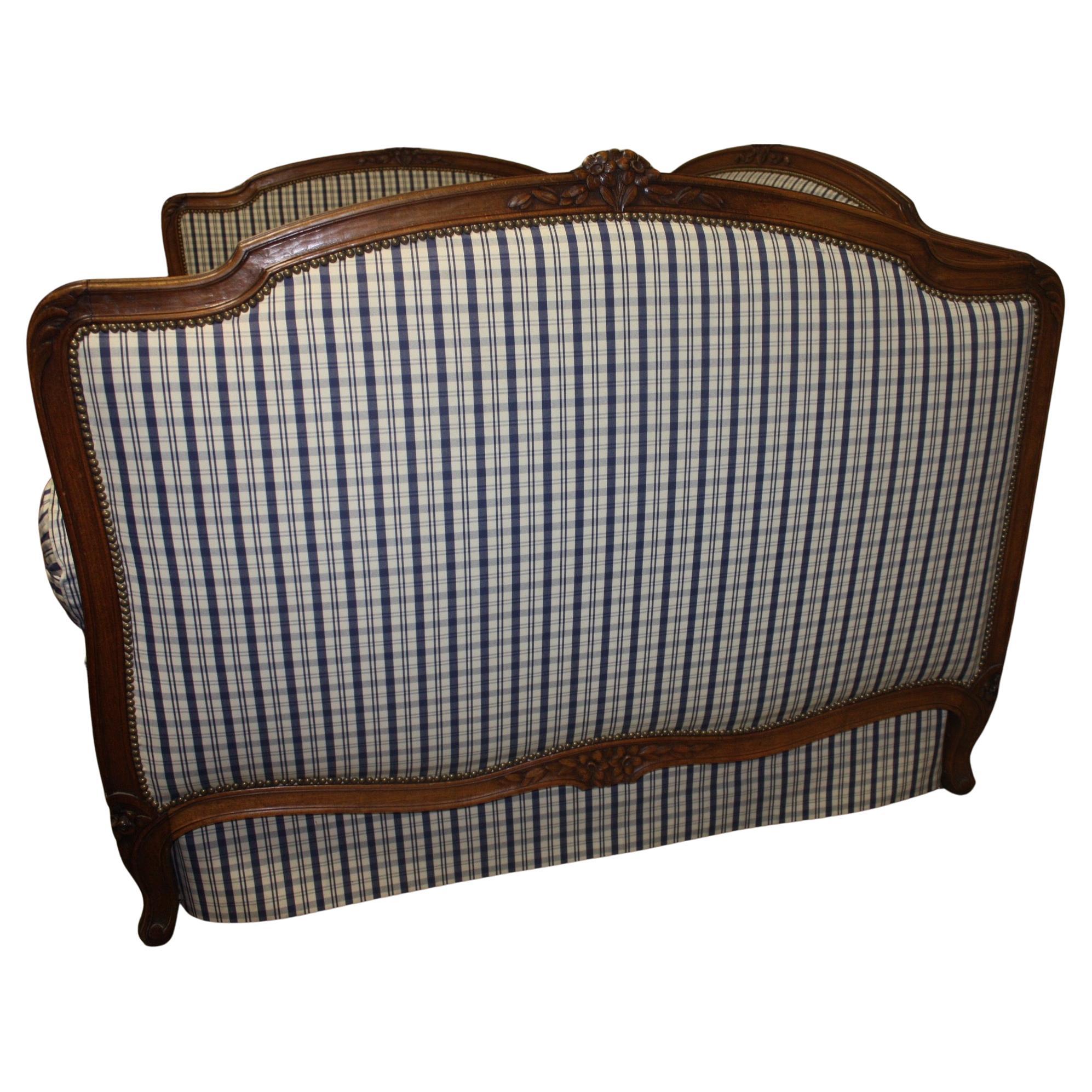Fabric Exquisite 19th Century French Daybed For Sale