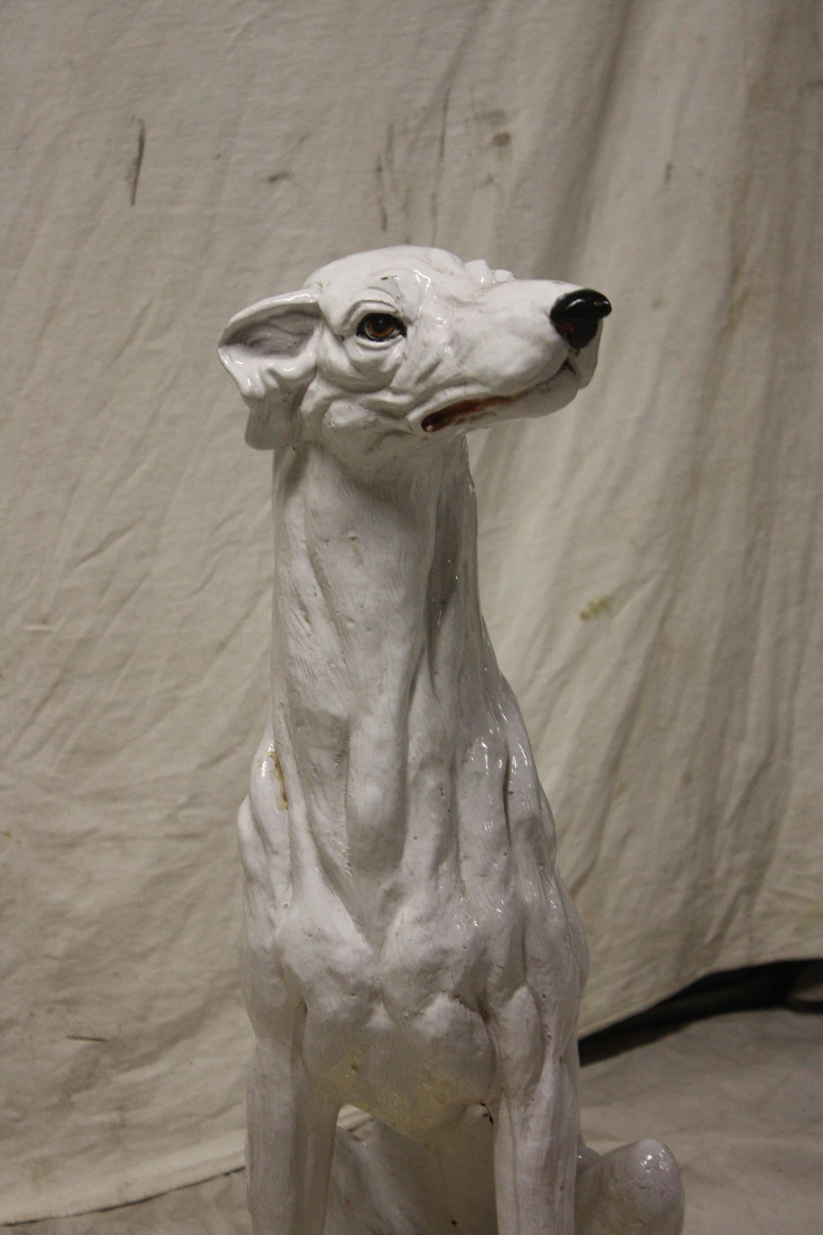 Superbe sculpture italienne de chien lévrier Bon état - En vente à Stockbridge, GA