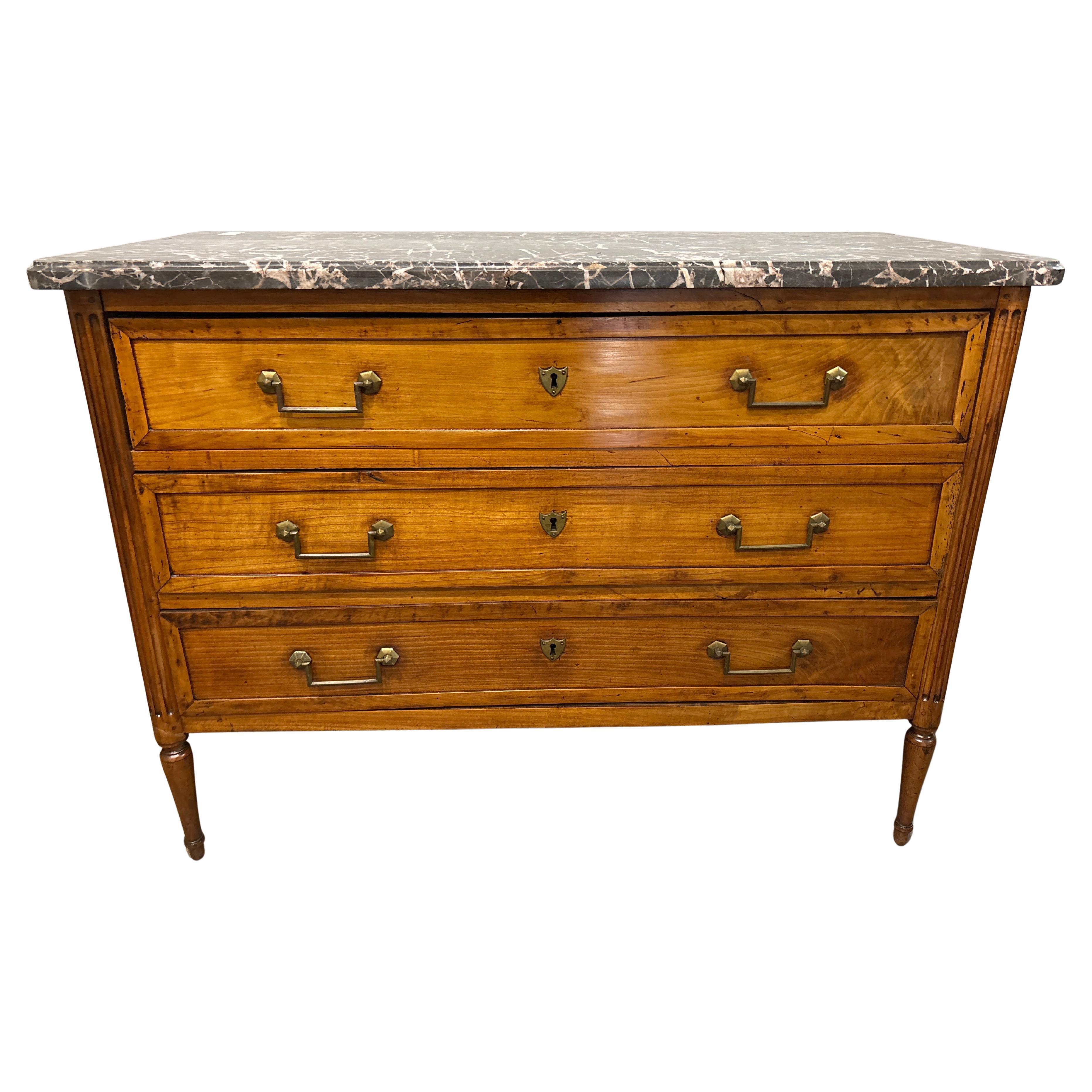 French 18th Century Louis XVI Commode In Good Condition For Sale In Stockbridge, GA