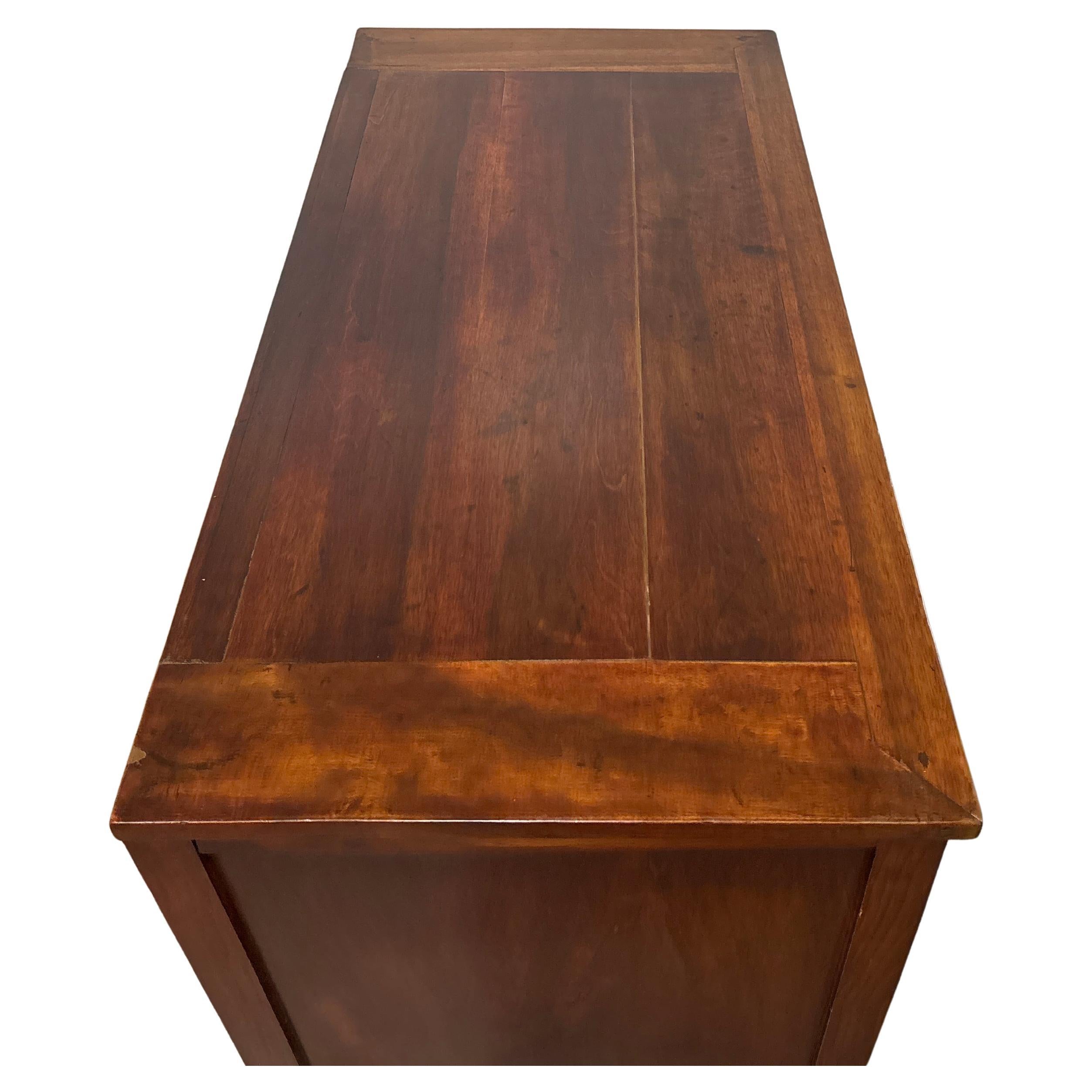 French 18th Century Commode For Sale 6