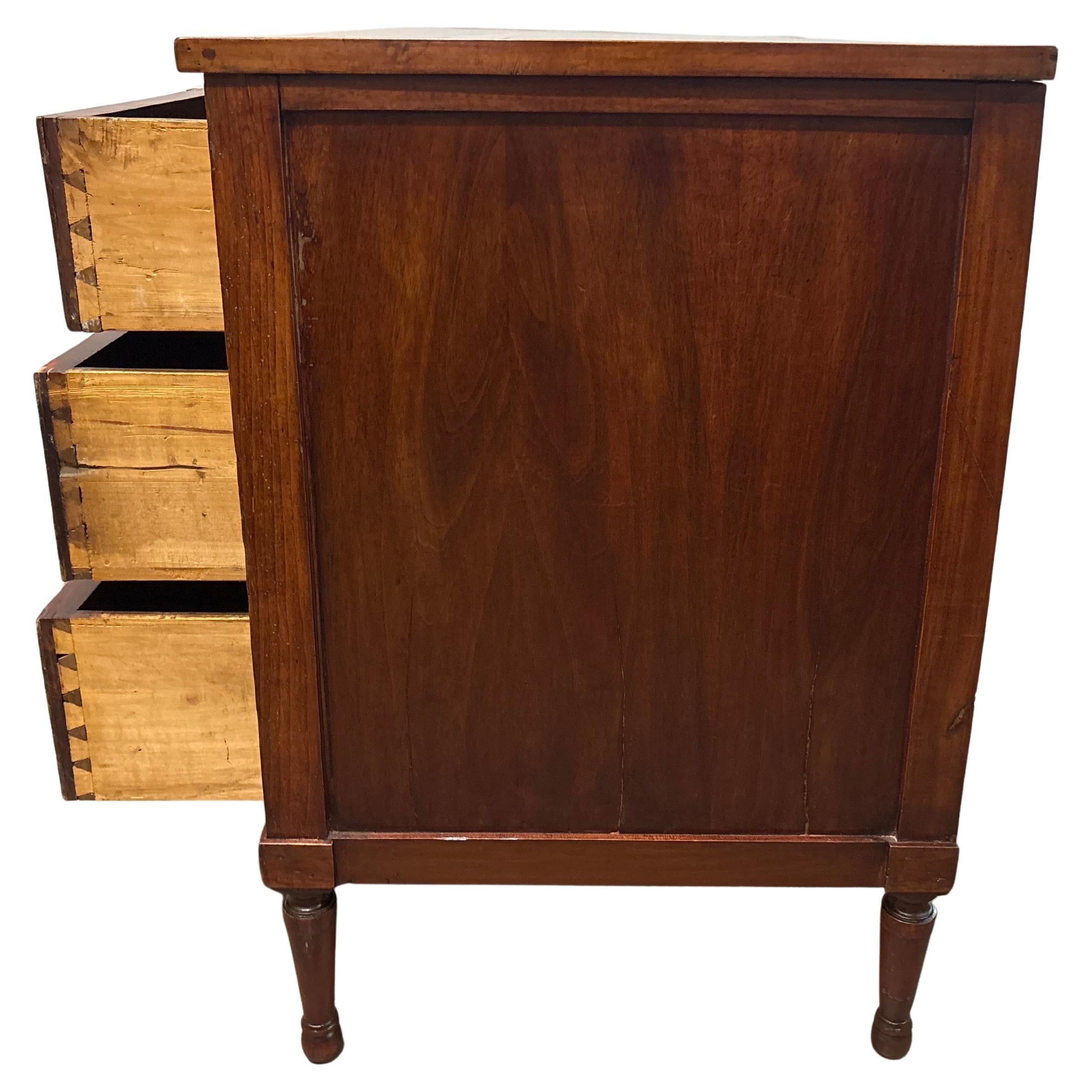 French 18th Century Commode For Sale 3