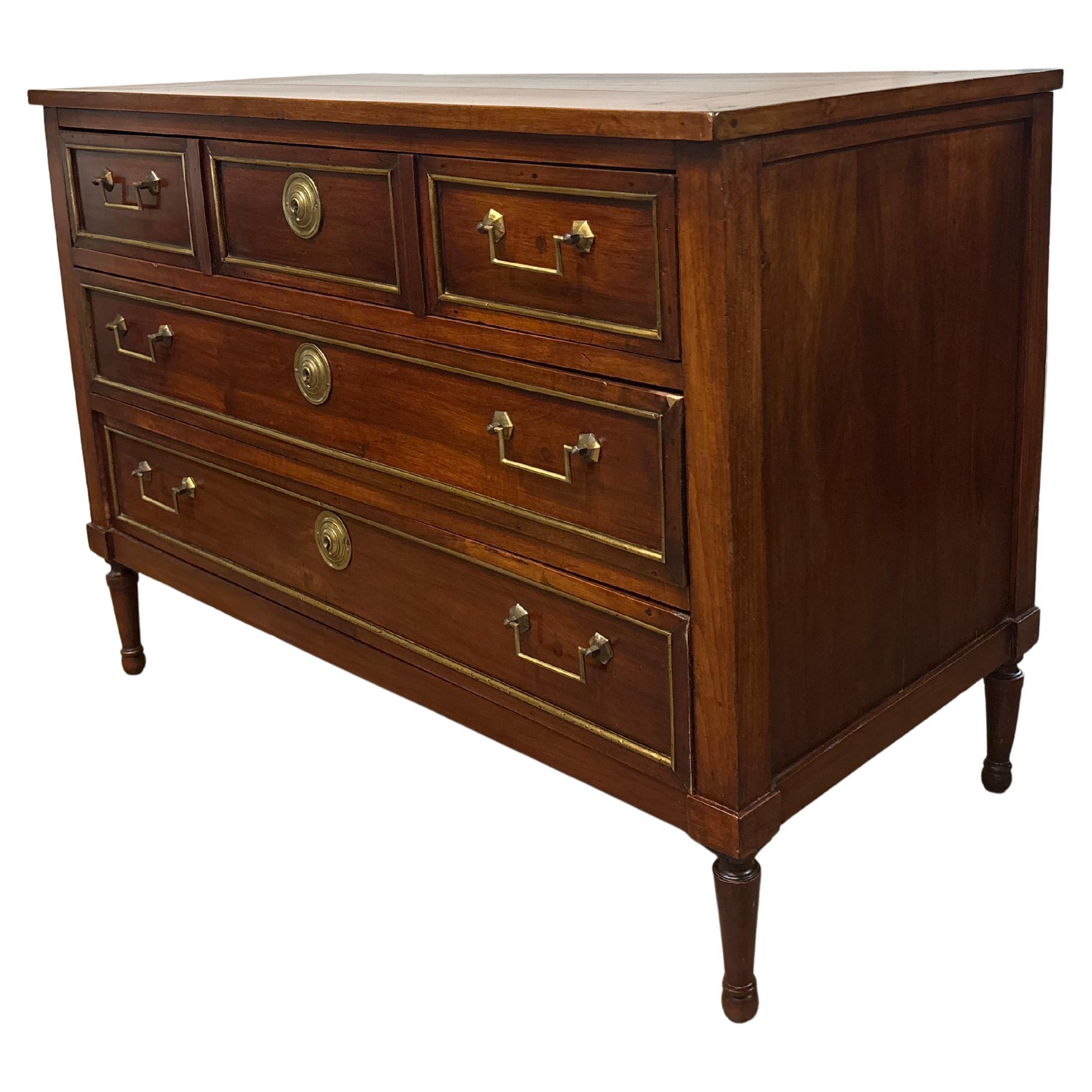 French 18th Century Commode For Sale 1