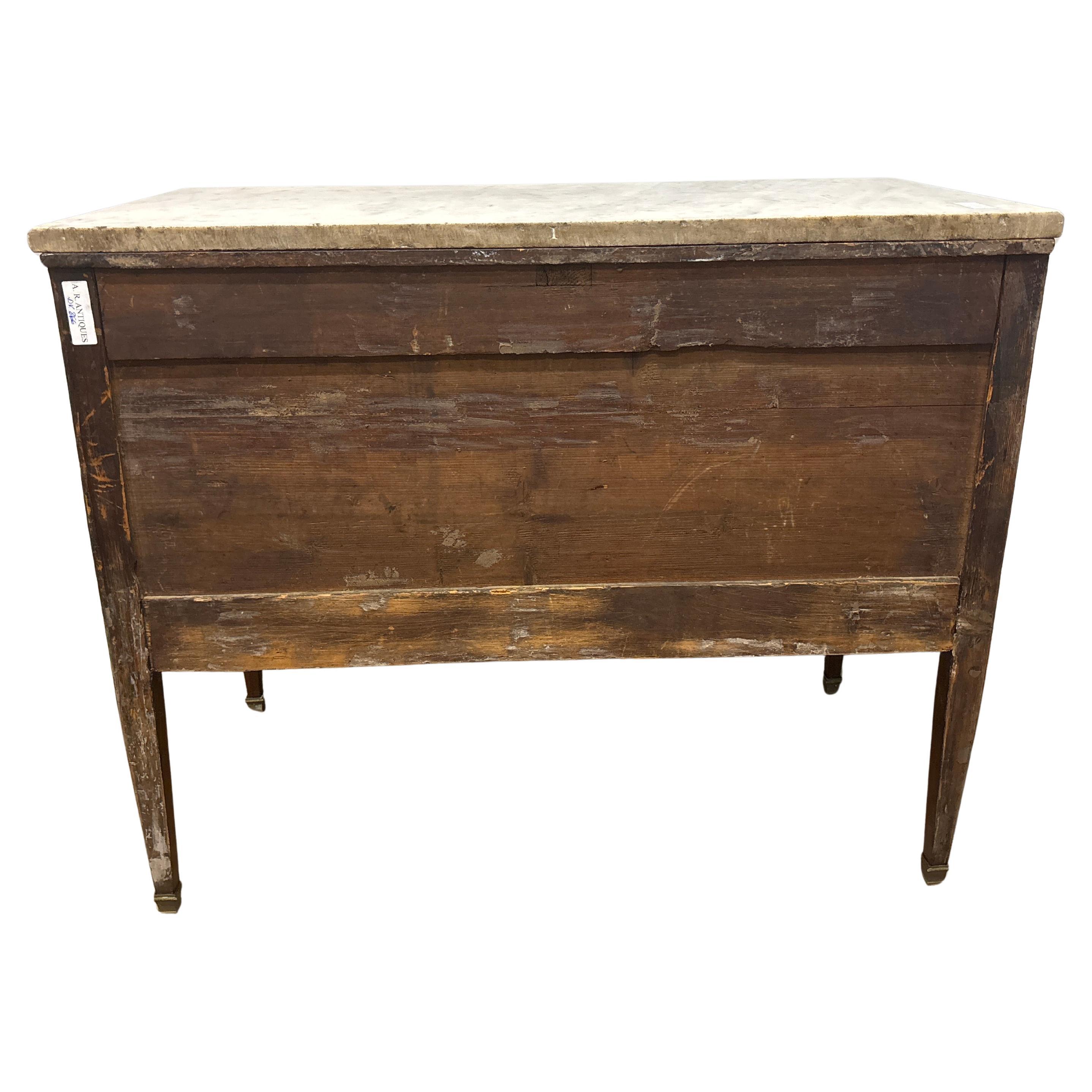 Cómoda francesa Luis XVI del siglo XVIII en venta 1