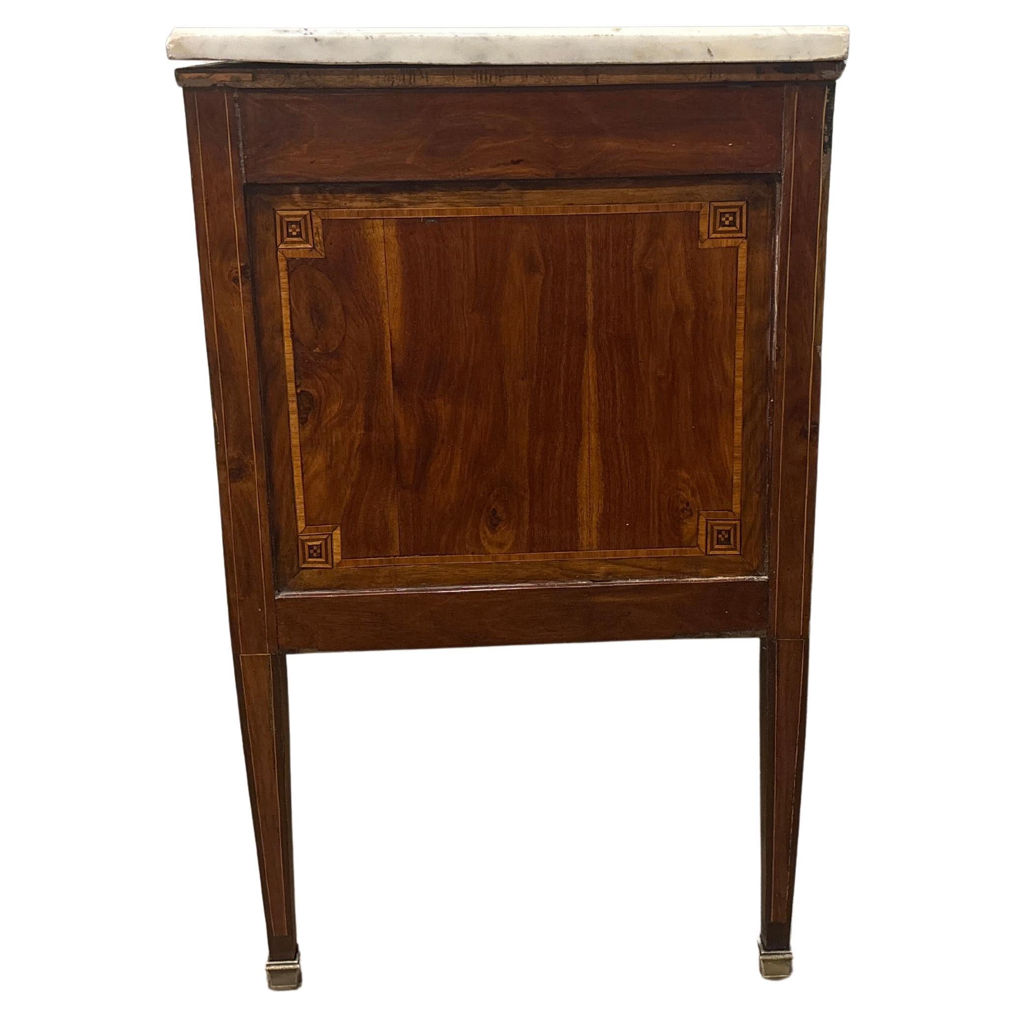 Cómoda francesa Luis XVI del siglo XVIII Madera frutal en venta