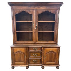 Französisches Louis-XIV-Buffet, 2-teilig, Nussbaum, Mitte des 18. Jahrhunderts, um 1750