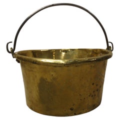 Französischer Messing-Kessel als Pflanzgefäß aus dem 18. Jahrhundert mit wunderschöner Patina