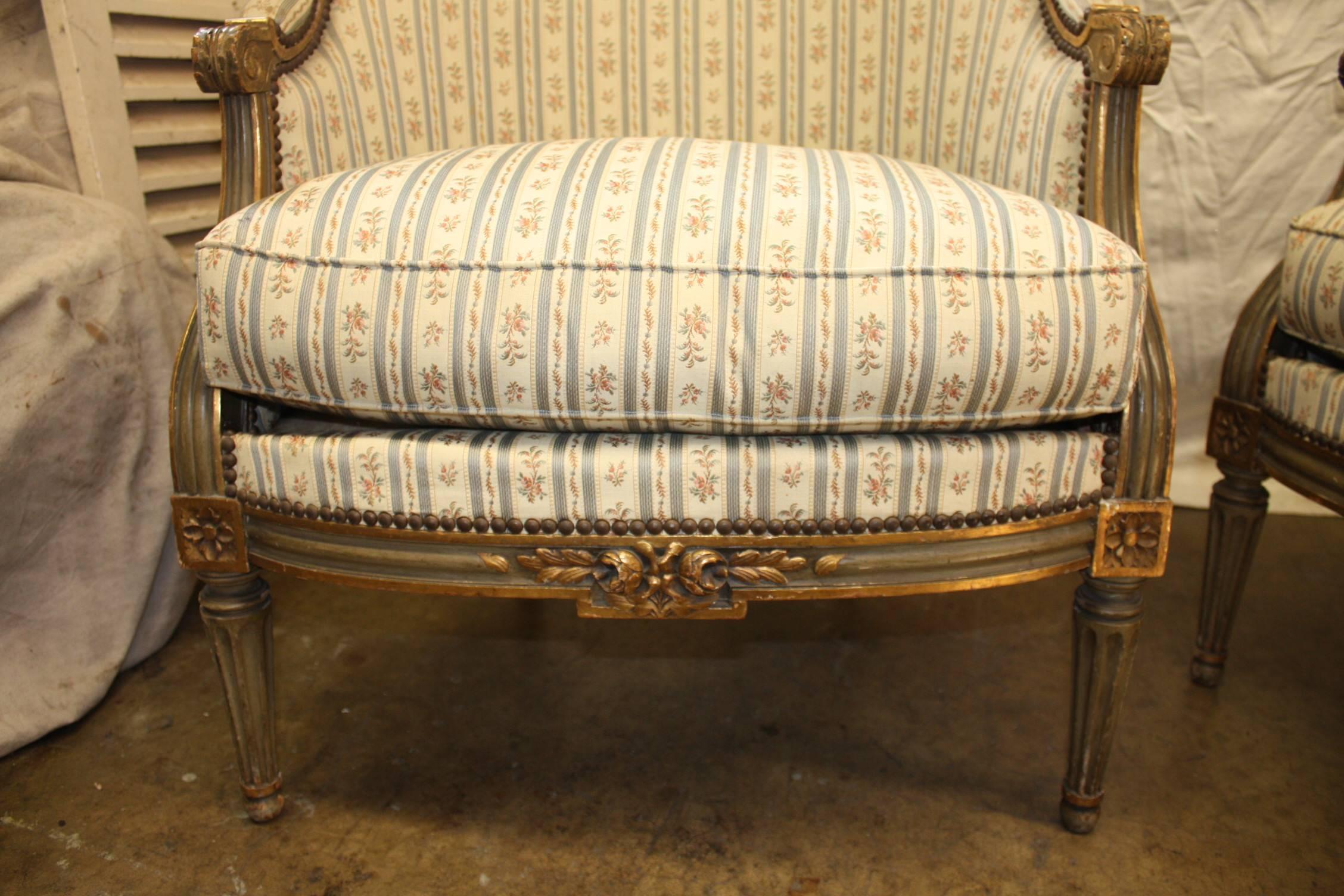 Mid-19th Century French Pair of Bergere Chairs 3