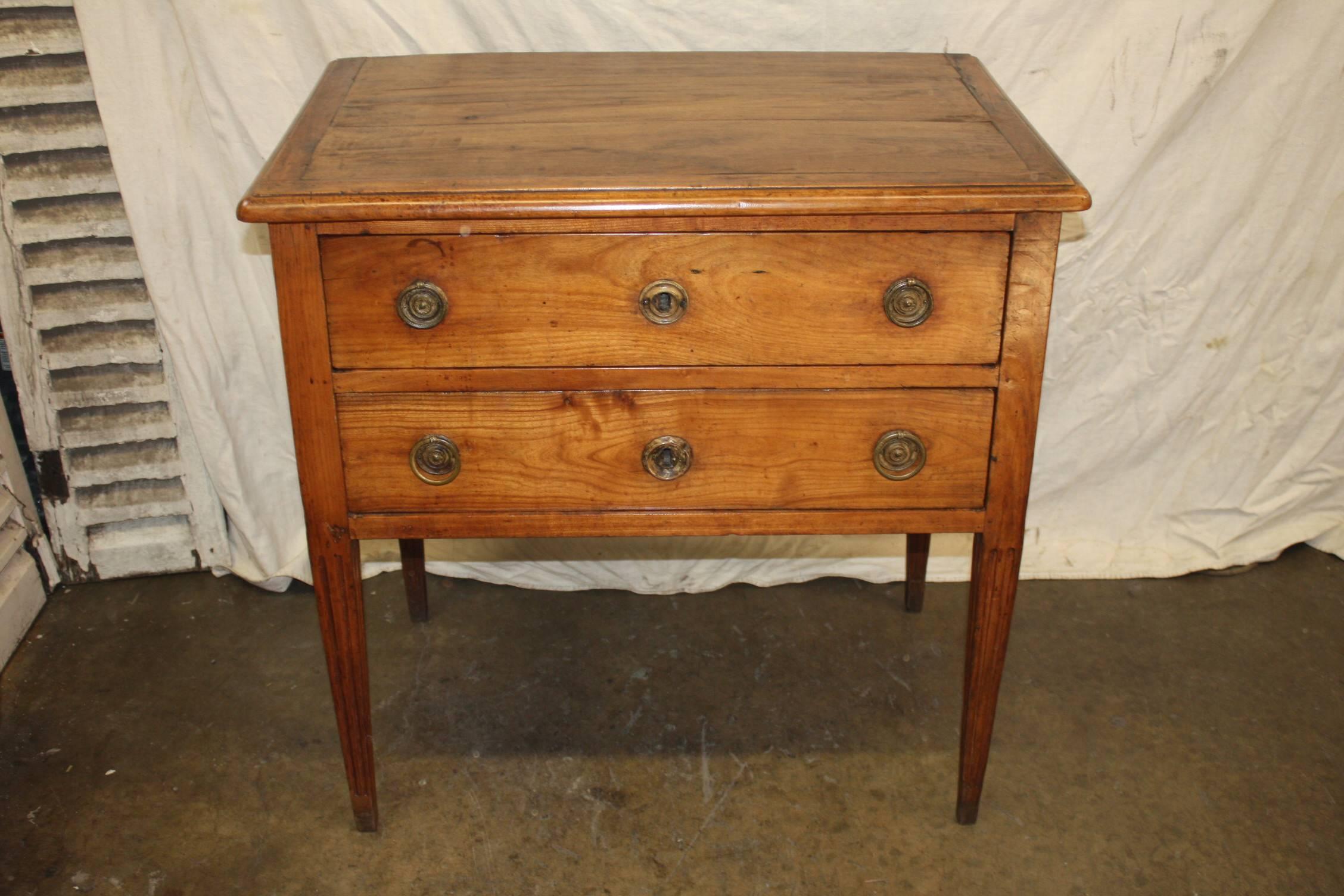 Charming 18th century French chest 