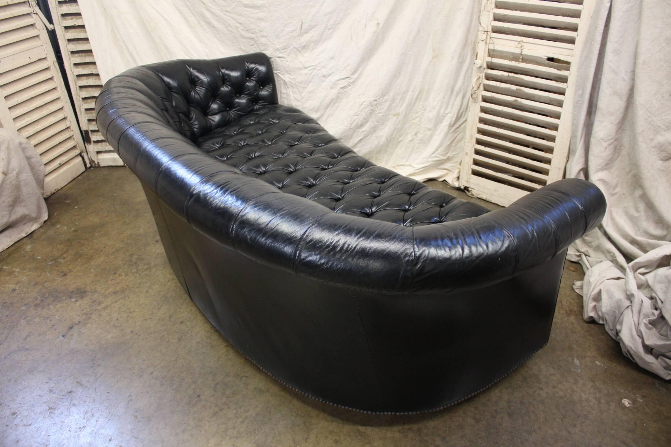 Gorgeous Black Leather Chesterfield 1