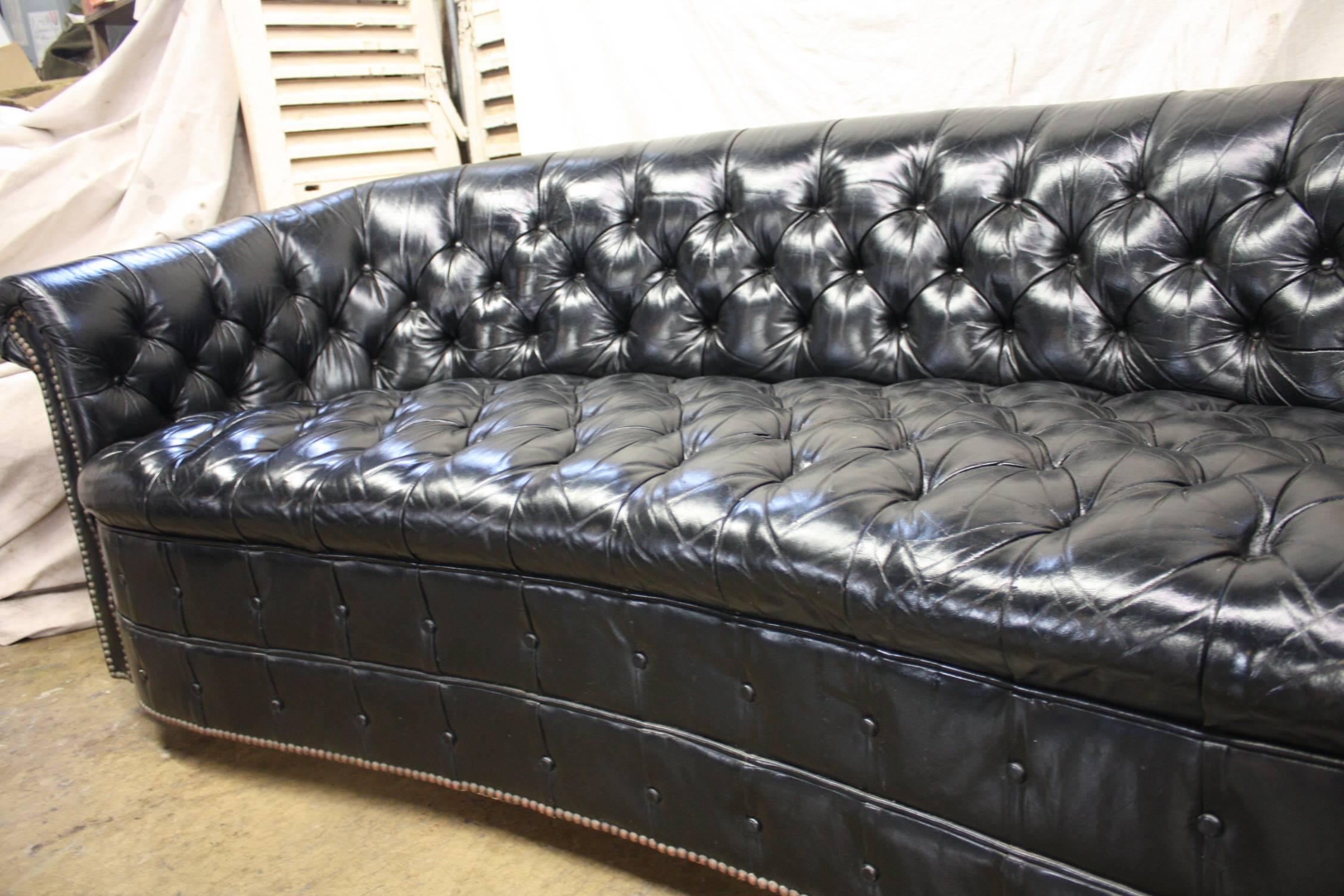 Gorgeous Black Leather Chesterfield 4