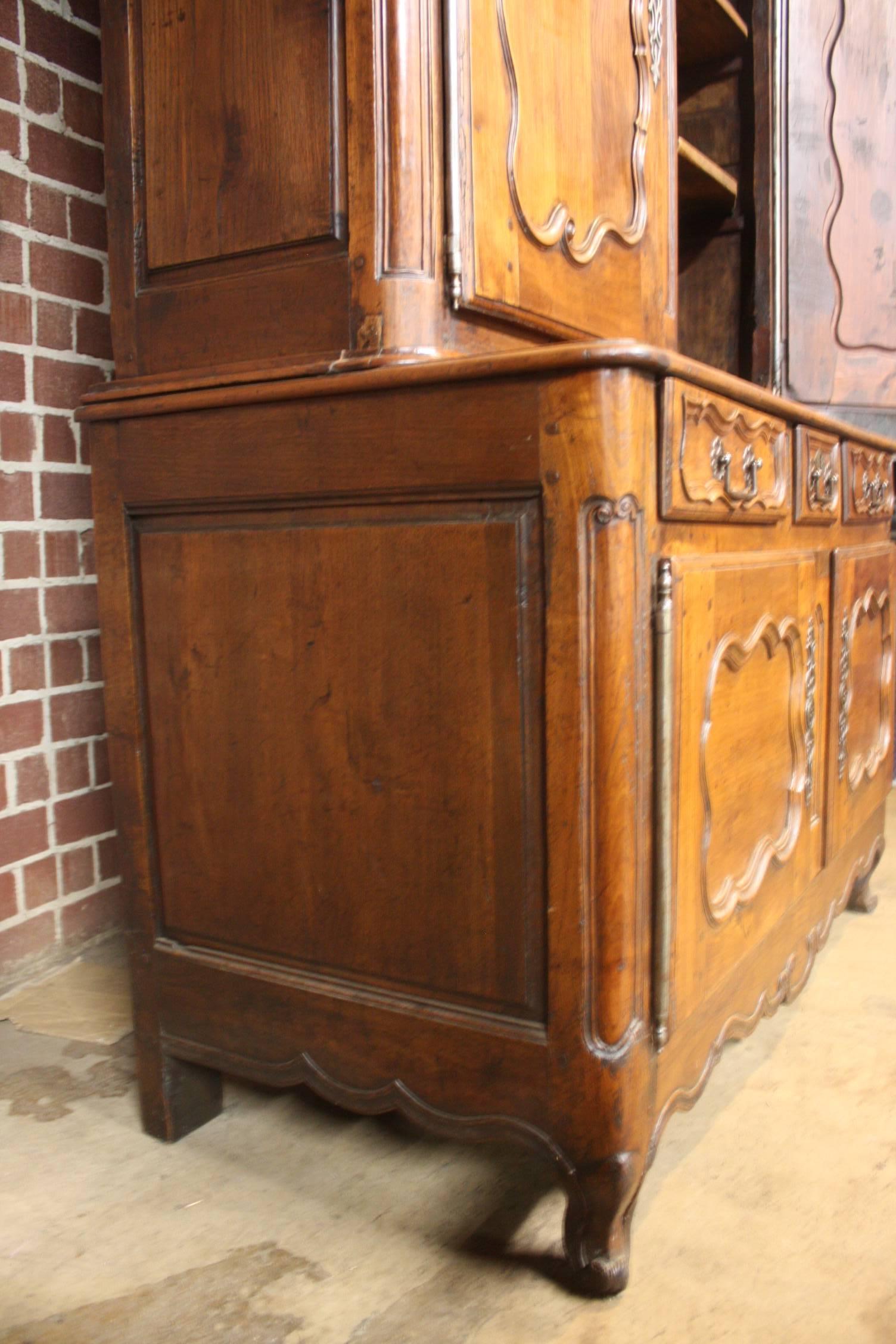 Gorgeous 18th Century French Cabinet Deux-Corps In Good Condition In Stockbridge, GA