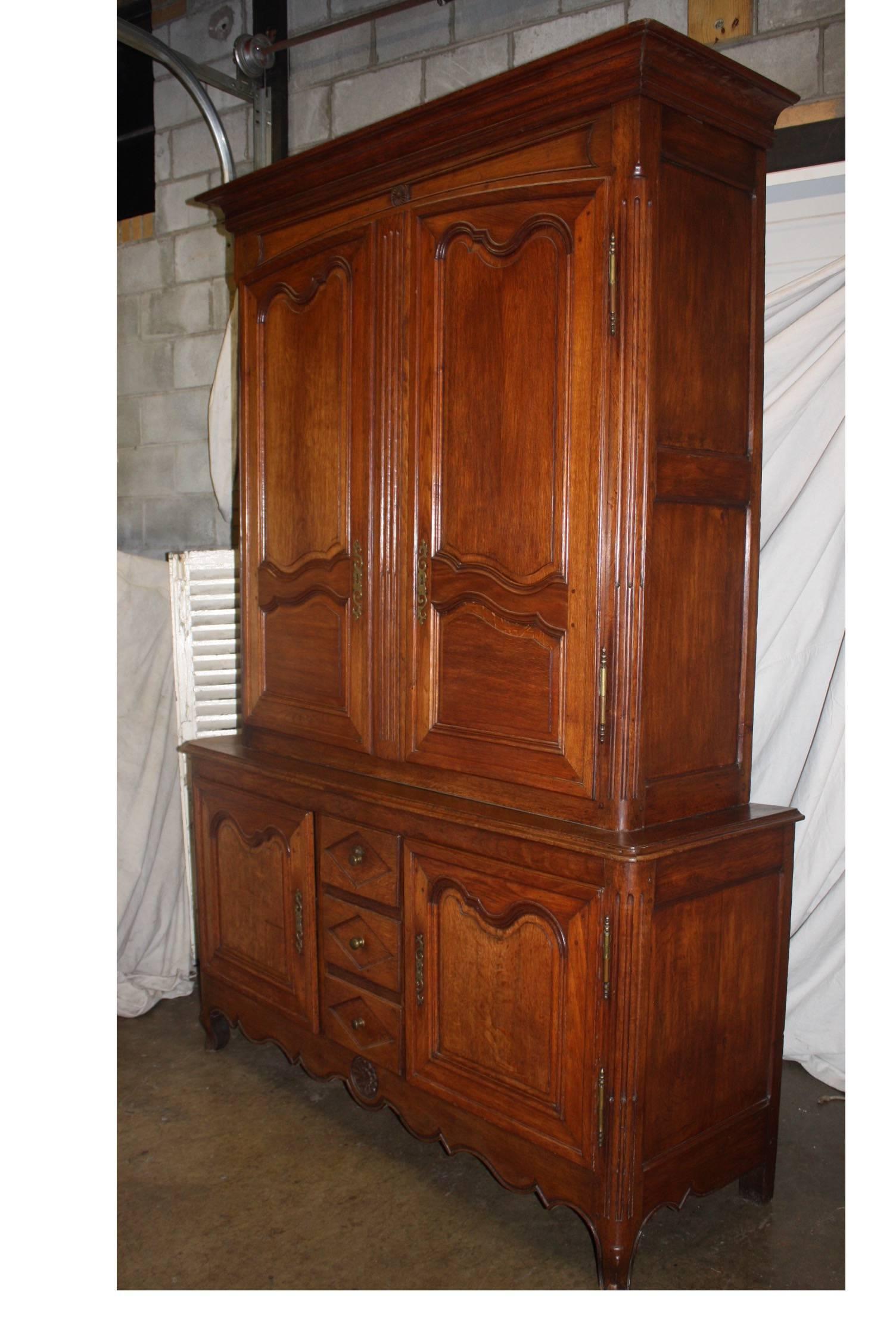 Magnificent Early 19th Century French Cabinet Deux-Corps In Good Condition In Stockbridge, GA