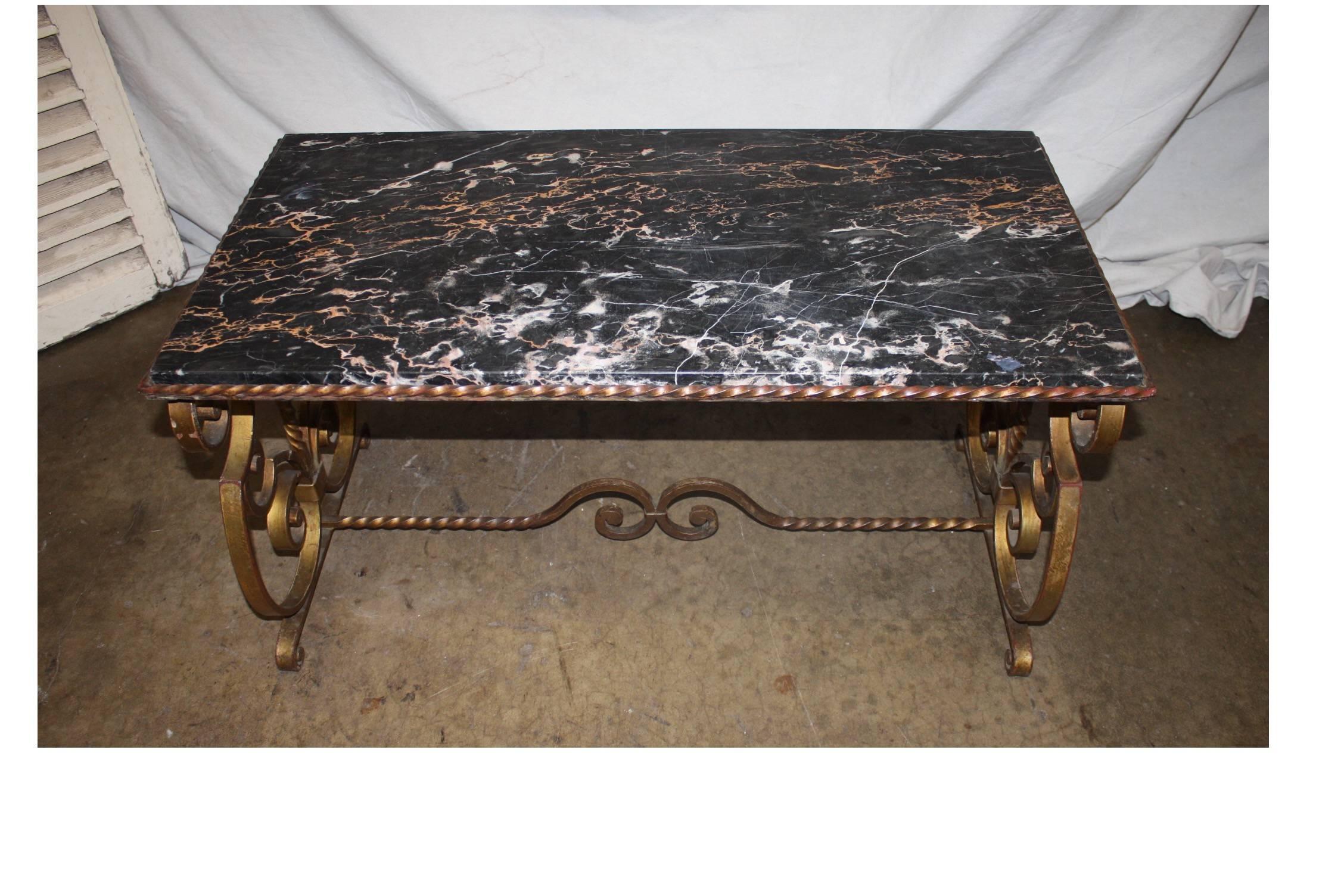 Early 20th Century French Coffee Table In Good Condition In Stockbridge, GA