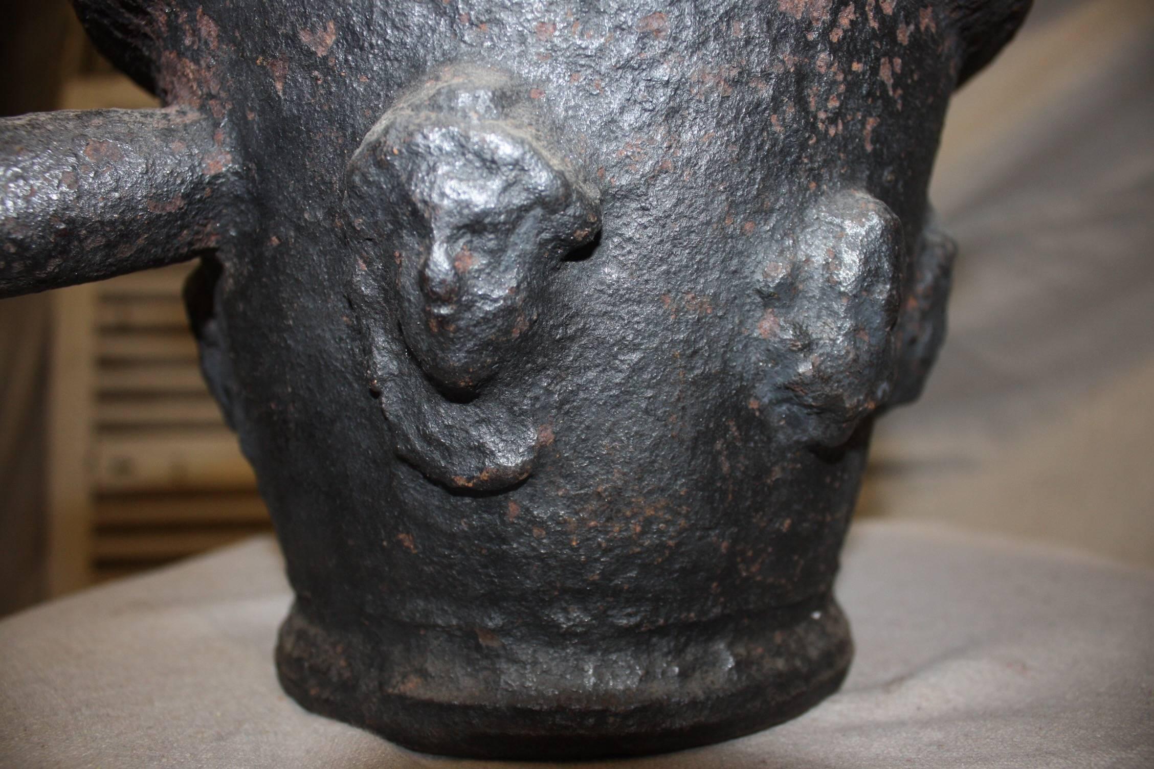 Early 17th Century French Mortar For Sale 3