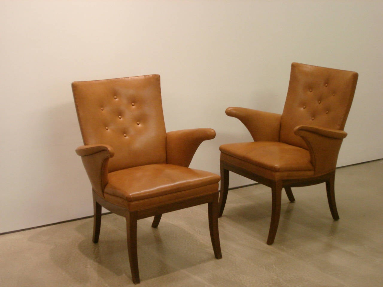 Scandinavian Modern Pair of Elegant Armchairs in Nigerian Leather by Frits Henningsen