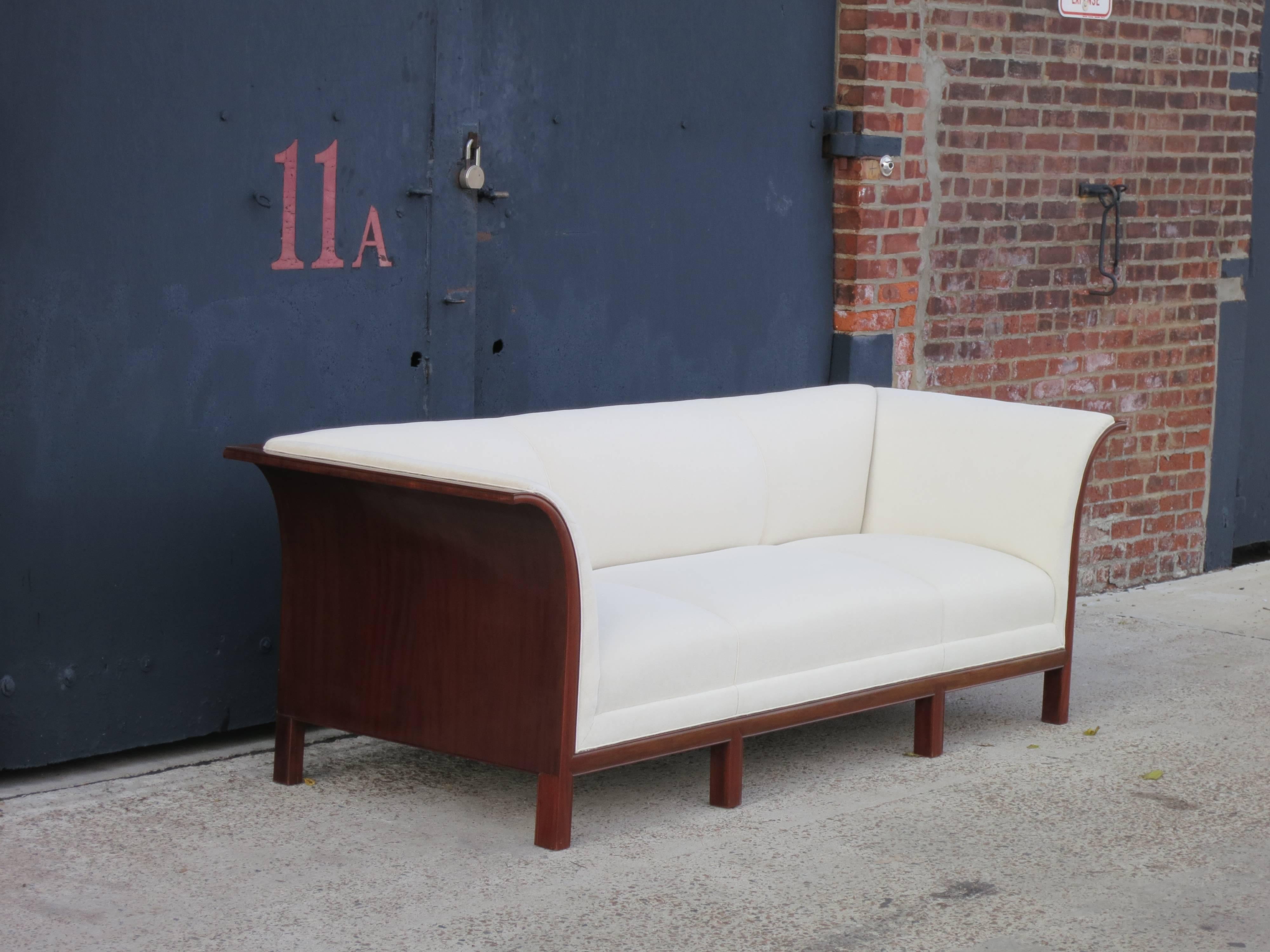 Sofa in Carved Cuban Mahogany and Alpaca Velvet by Frits Henningsen, 1930s  (Skandinavische Moderne) im Angebot