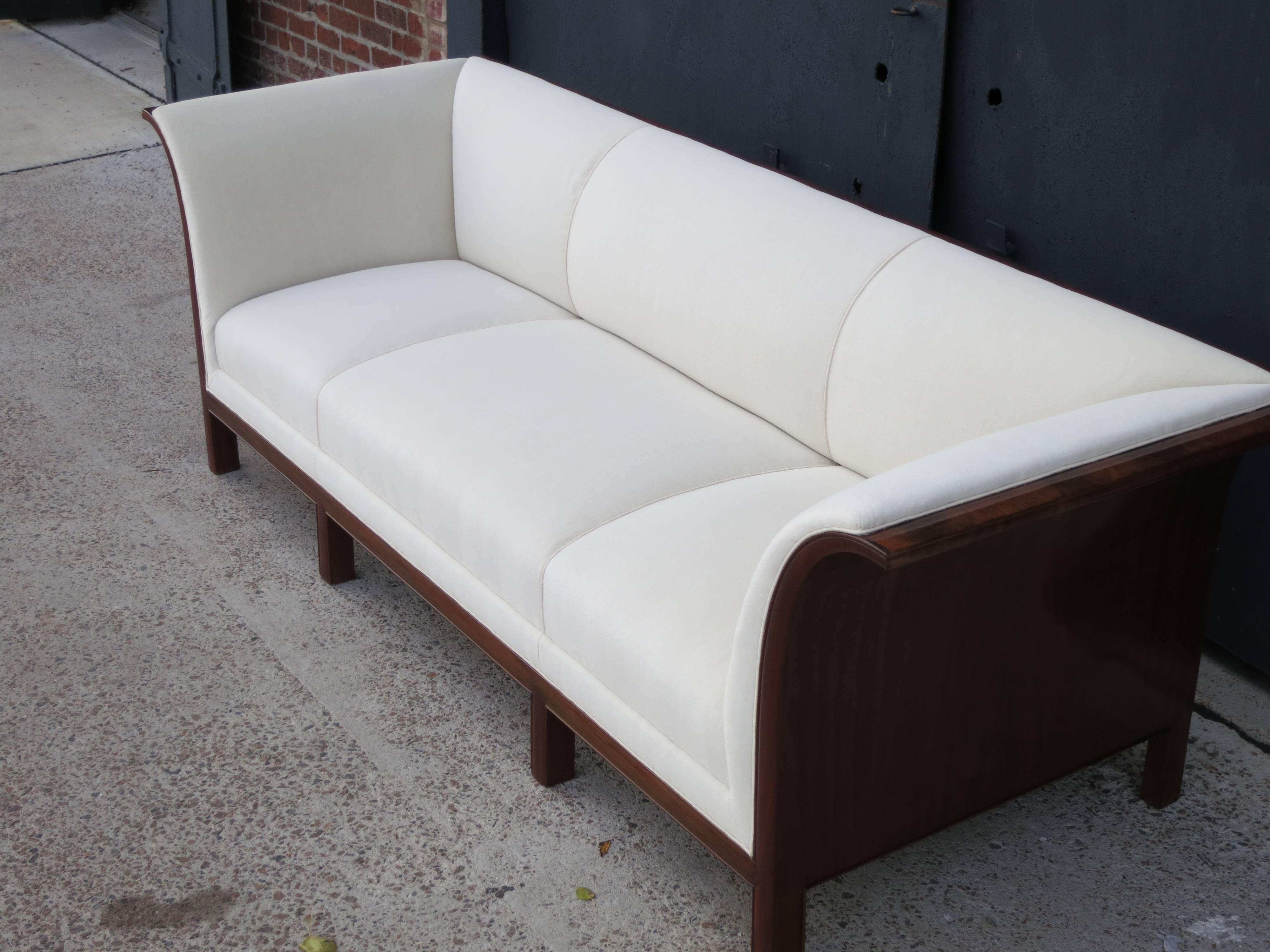 Mid-20th Century Sofa in Carved Cuban Mahogany and Alpaca Velvet by Frits Henningsen, 1930s For Sale