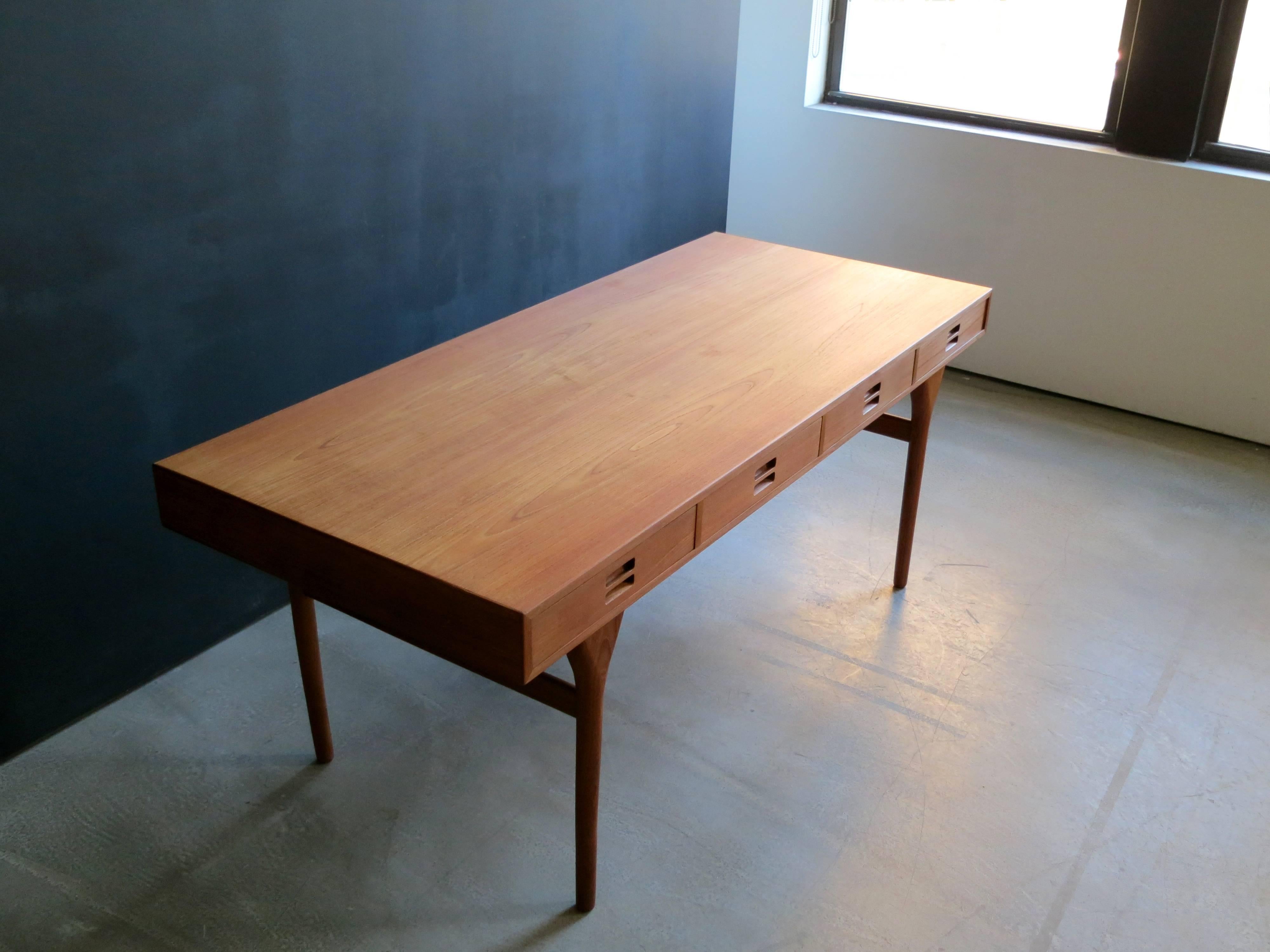 Scandinavian Modern Modernist Freestanding Teak Desk with Four Drawers by Nanna and Jørgen Ditzel For Sale