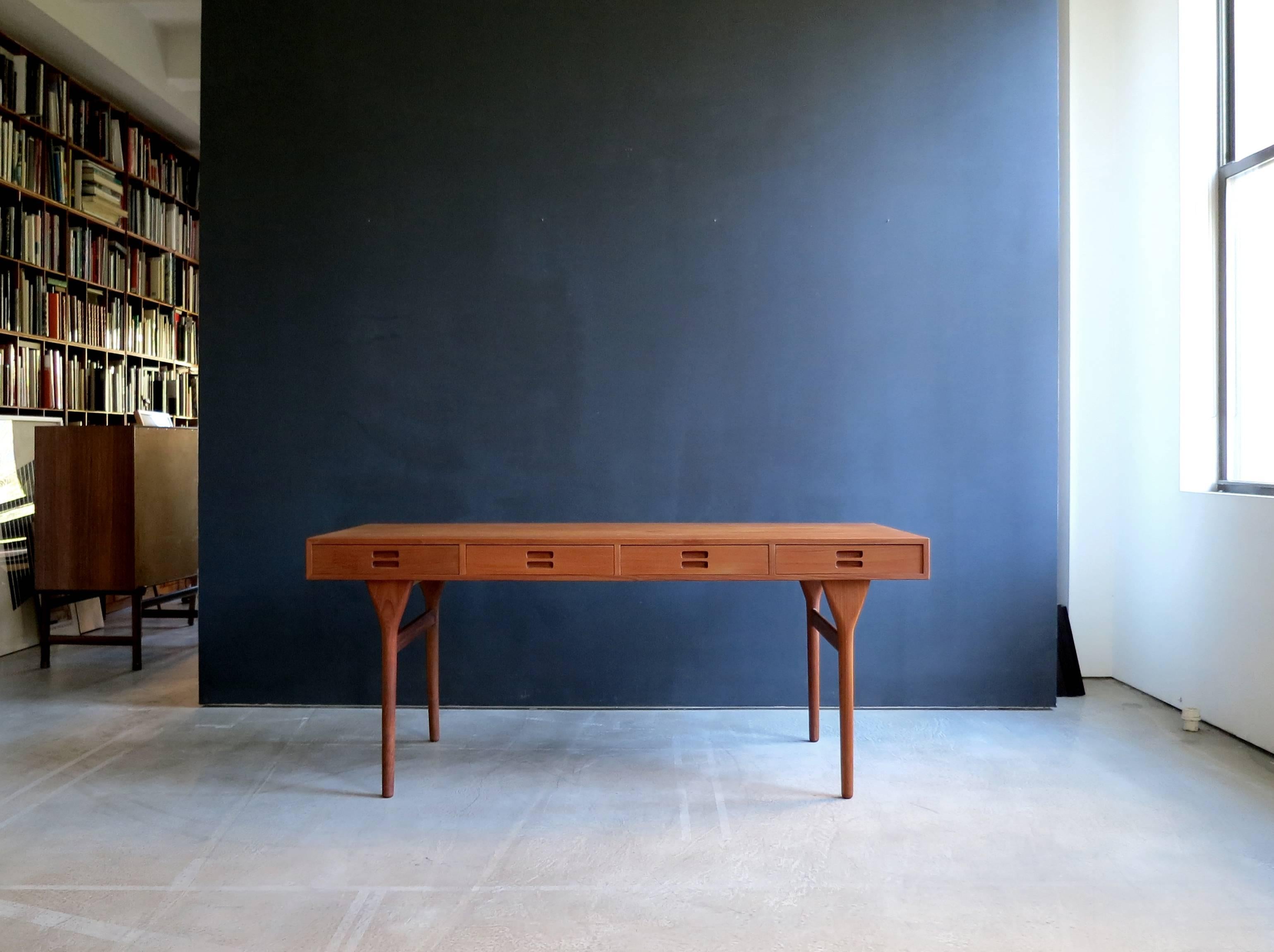 Modernist Freestanding Teak Desk with Four Drawers by Nanna and Jørgen Ditzel For Sale 1