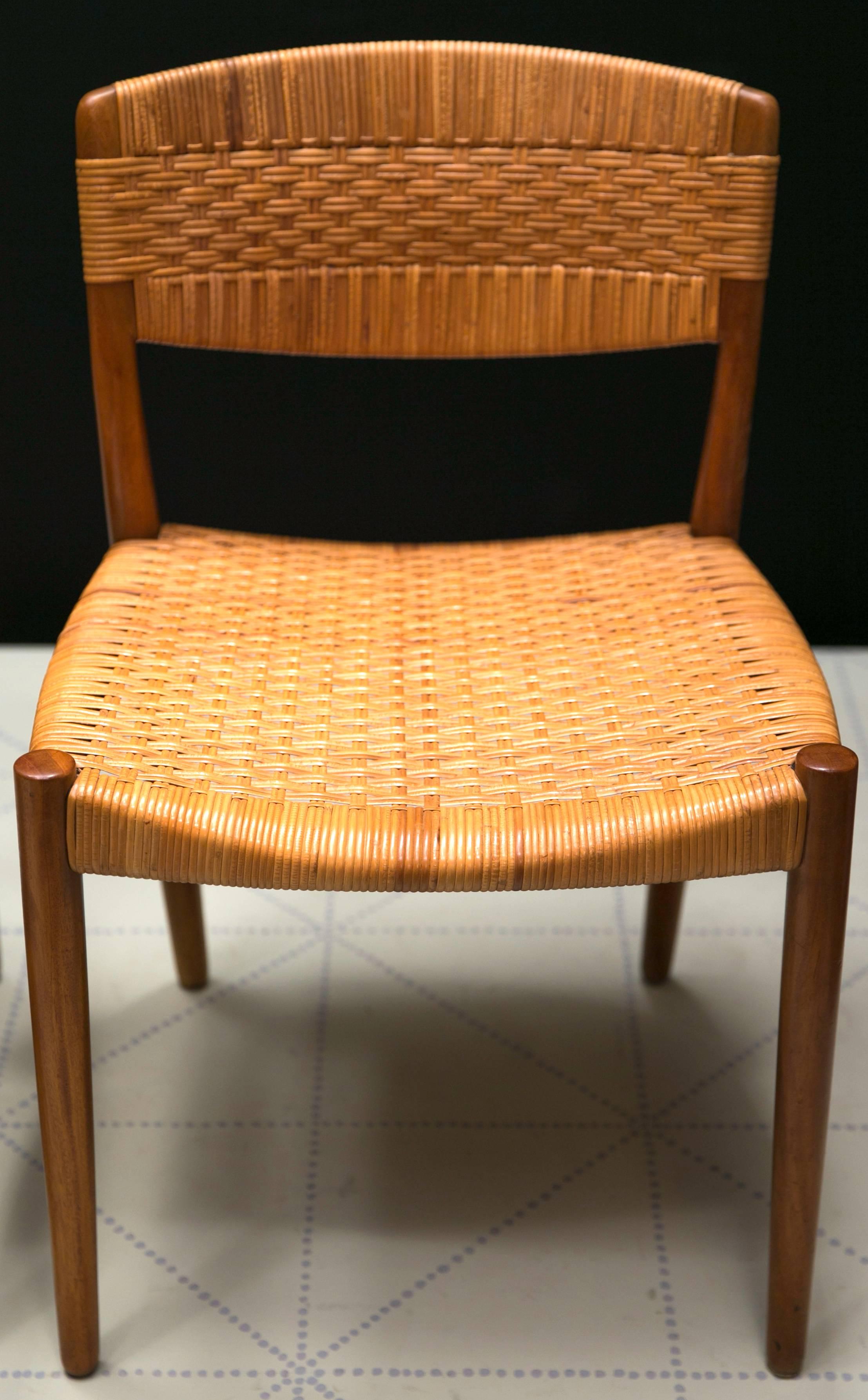 Danish Set of Four Dining Chairs by Ejner Larsen and Axel Bender Madsen by Willy Beck For Sale