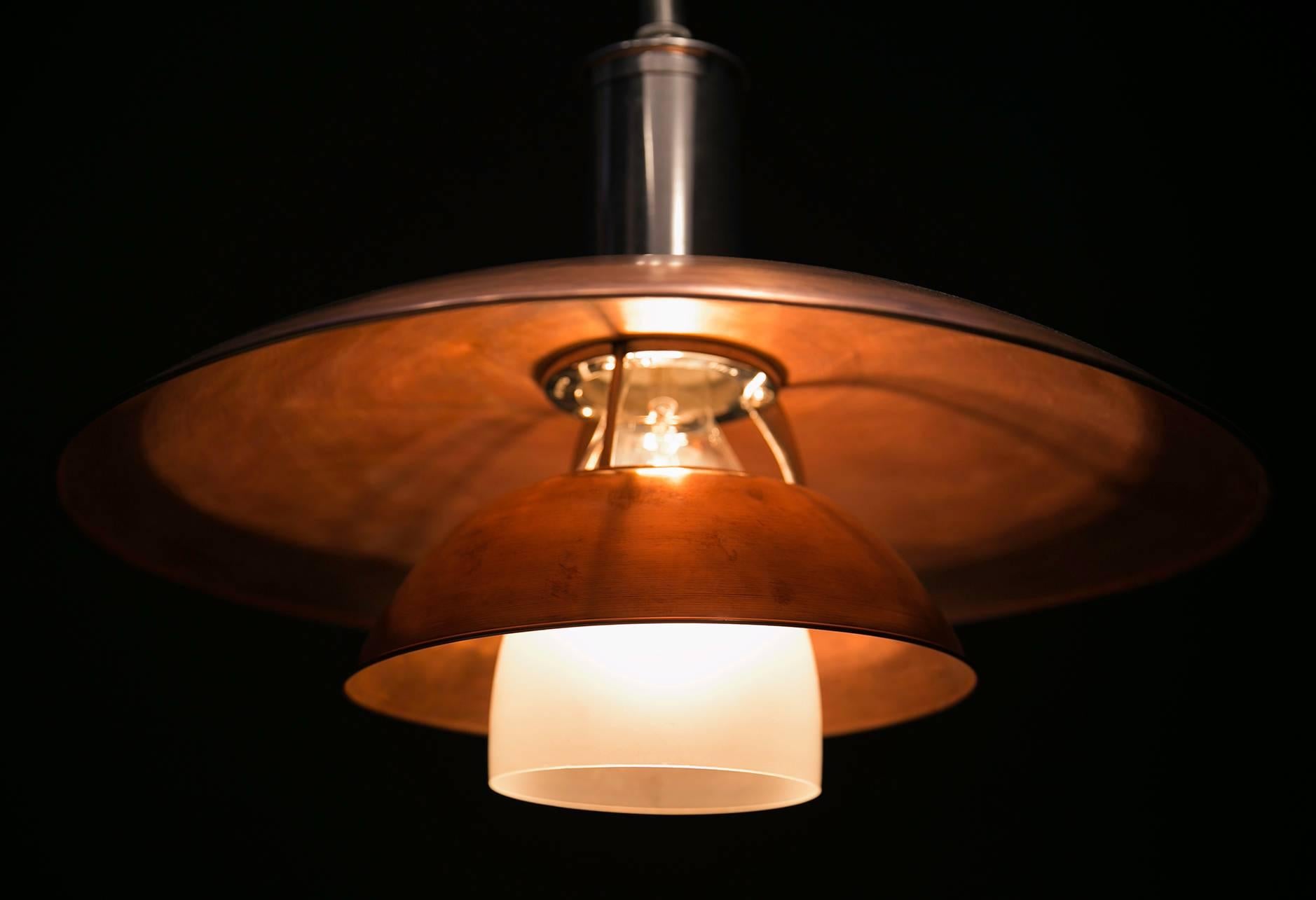 Rare Large Poul Henningsen Copper Pendant Lamp, Model 6 /5 In Excellent Condition For Sale In New York, NY