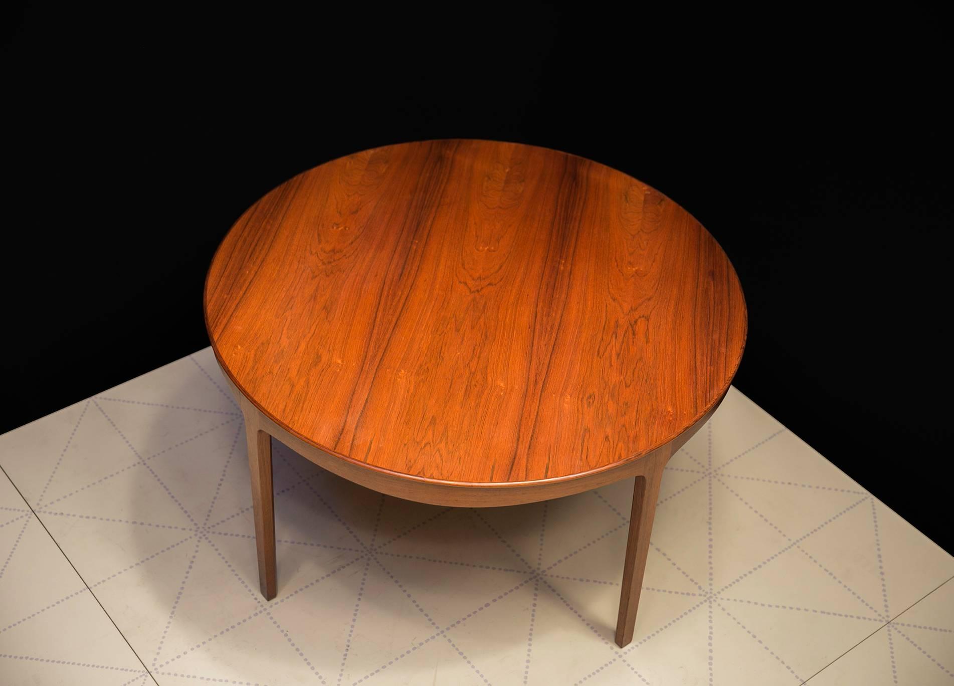 Scandinavian Modern Ole Wanscher's Elegant Brazilian Rosewood Circular Sofa Table with Curved Apron 