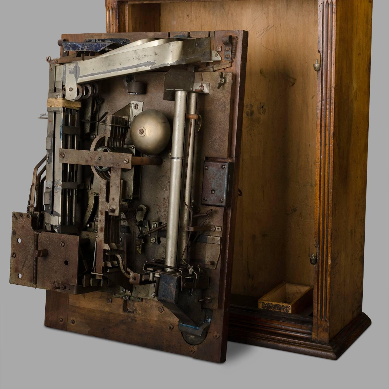 French 1911s Slot Machine 'La Roulette Bussoz' 1