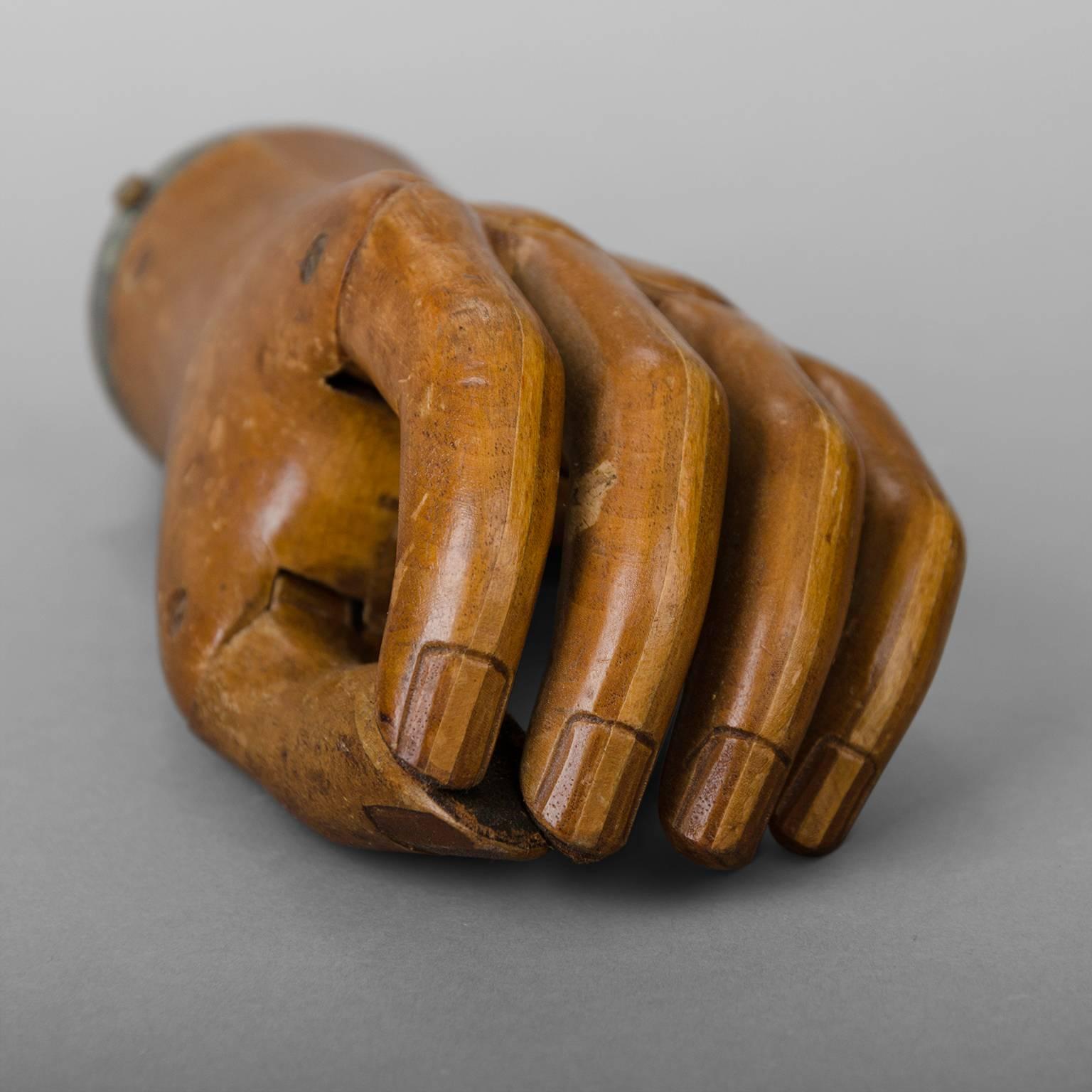 Hand Prosthesis with Mechanical Joint, circa1920 In Good Condition In Saint-Ouen, FR