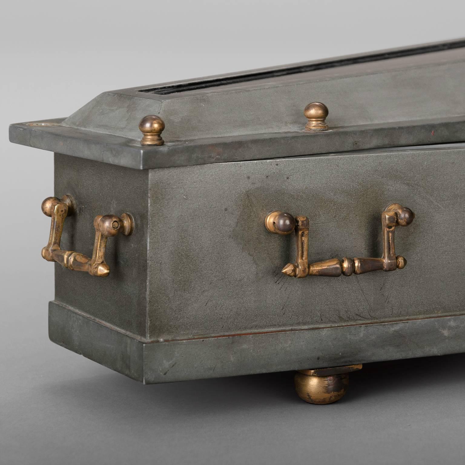 Small Coffin Model between 1930 and 1950 1