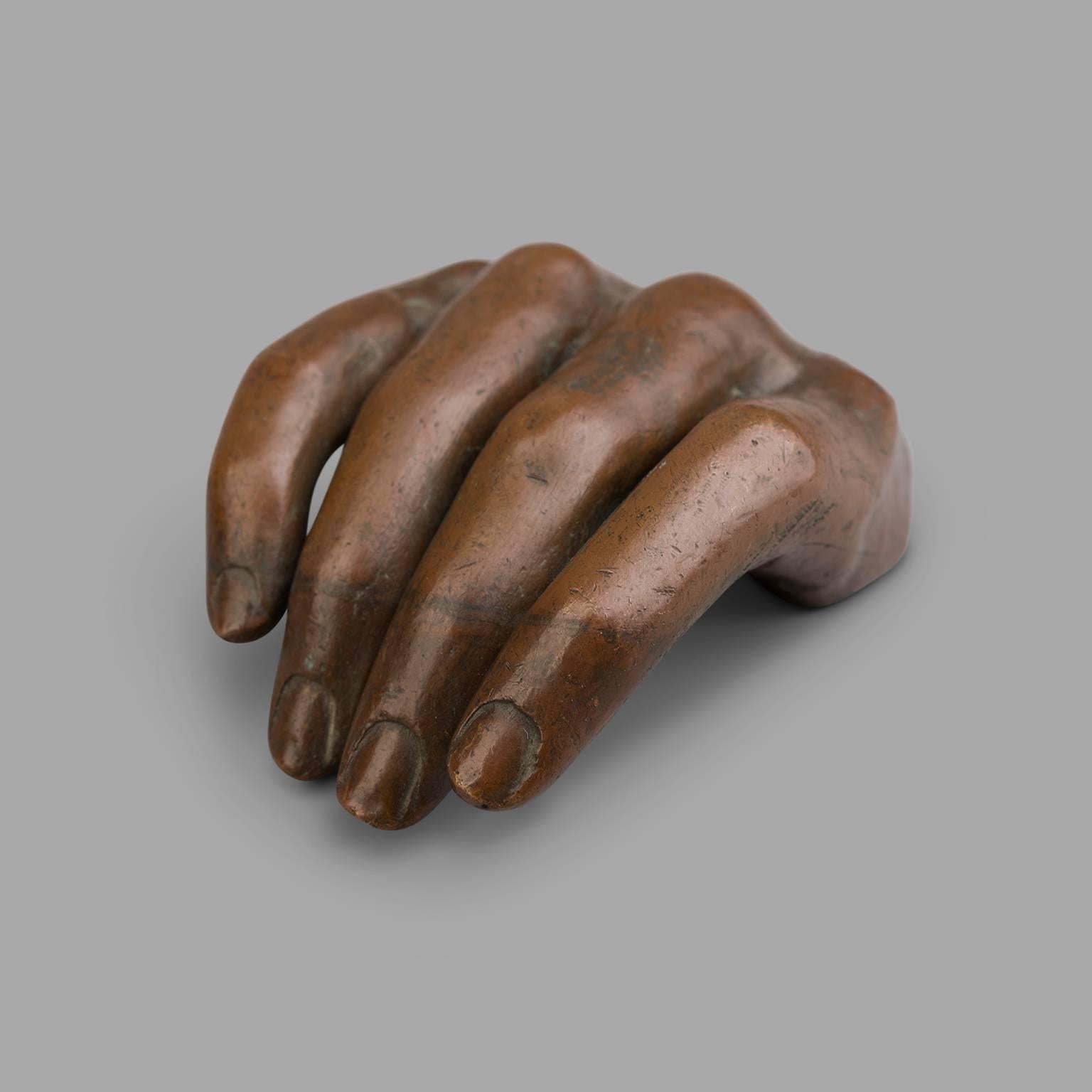 Naturalist hand fragment in patinated bronze probably having served as prosthesis, late 19th century.