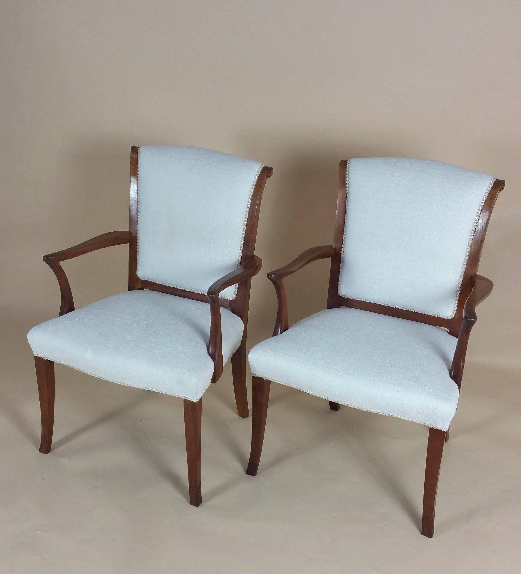 English Set of Six Early 20th Century Teak Elbow Chairs