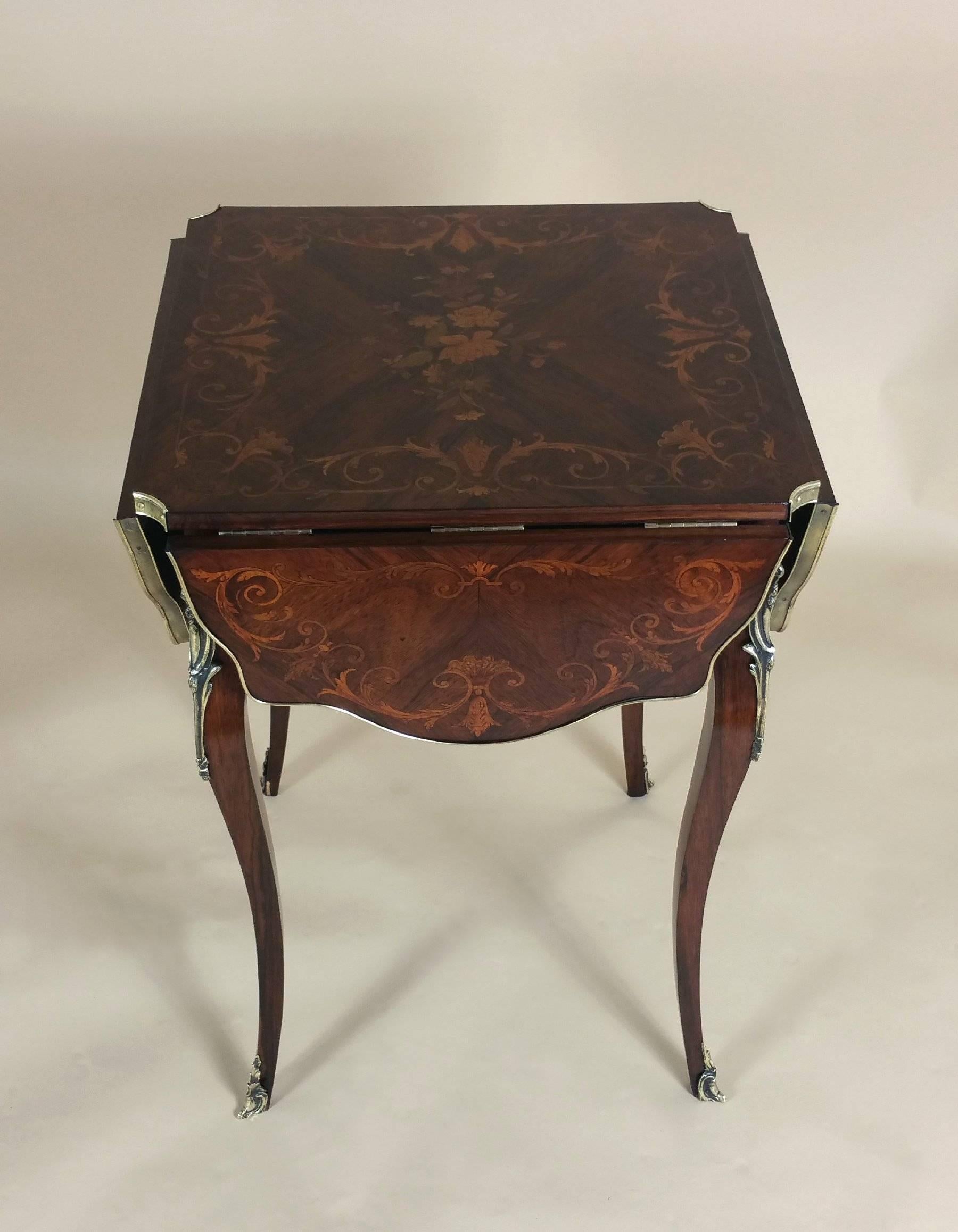 Inlay French Marquetry Inlaid Rosewood Centre Table with Four Folding Sides