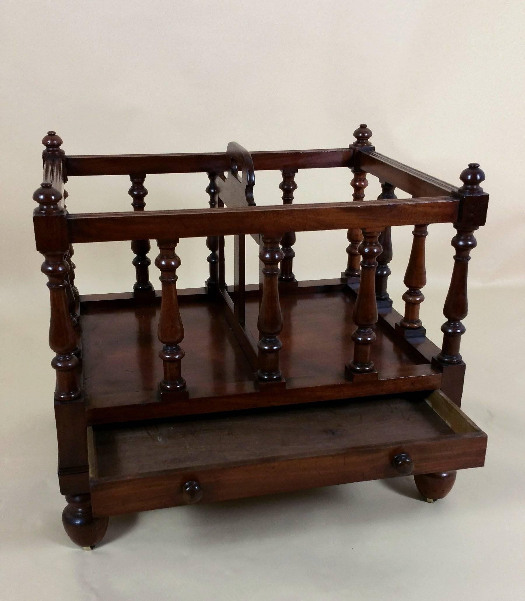 Large Early 19th Century Mahogany Canterbury In Excellent Condition In London, west Sussex