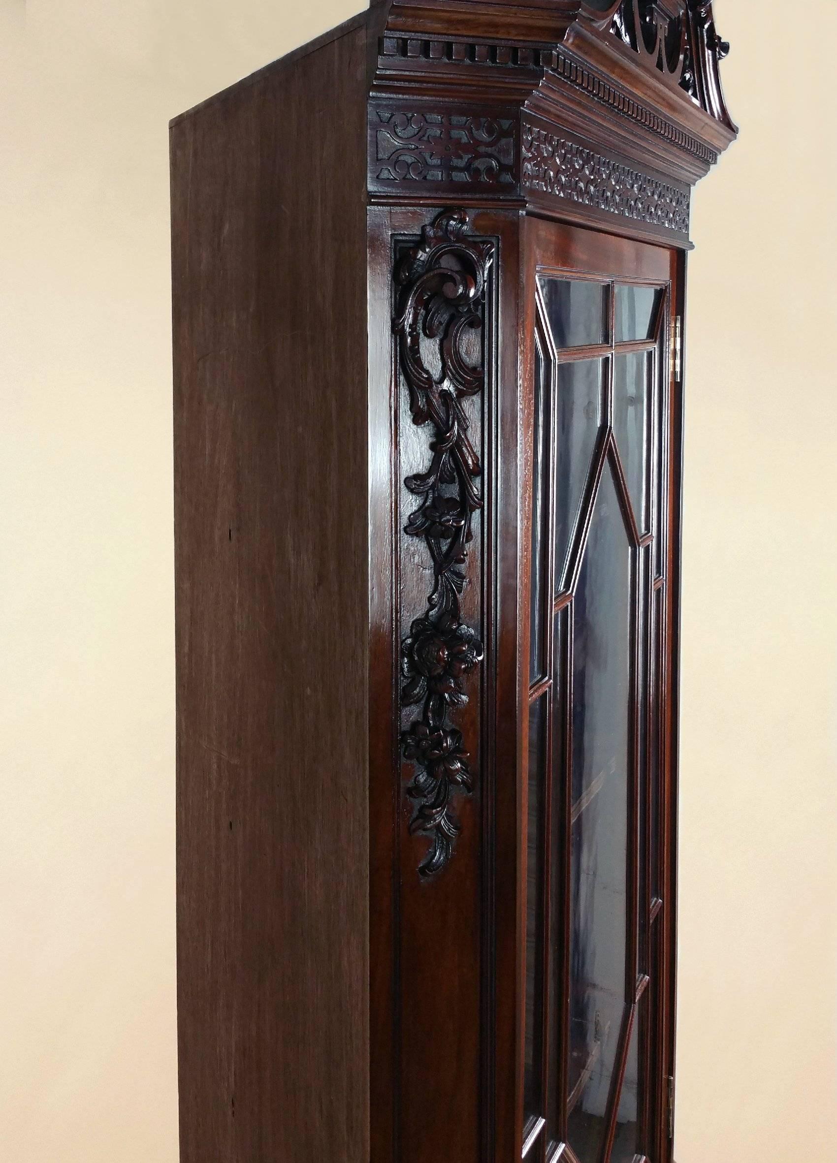 19th Century Carved Mahogany Chippendale Style Corner Cabinet, Edwards & Roberts In Excellent Condition In London, west Sussex