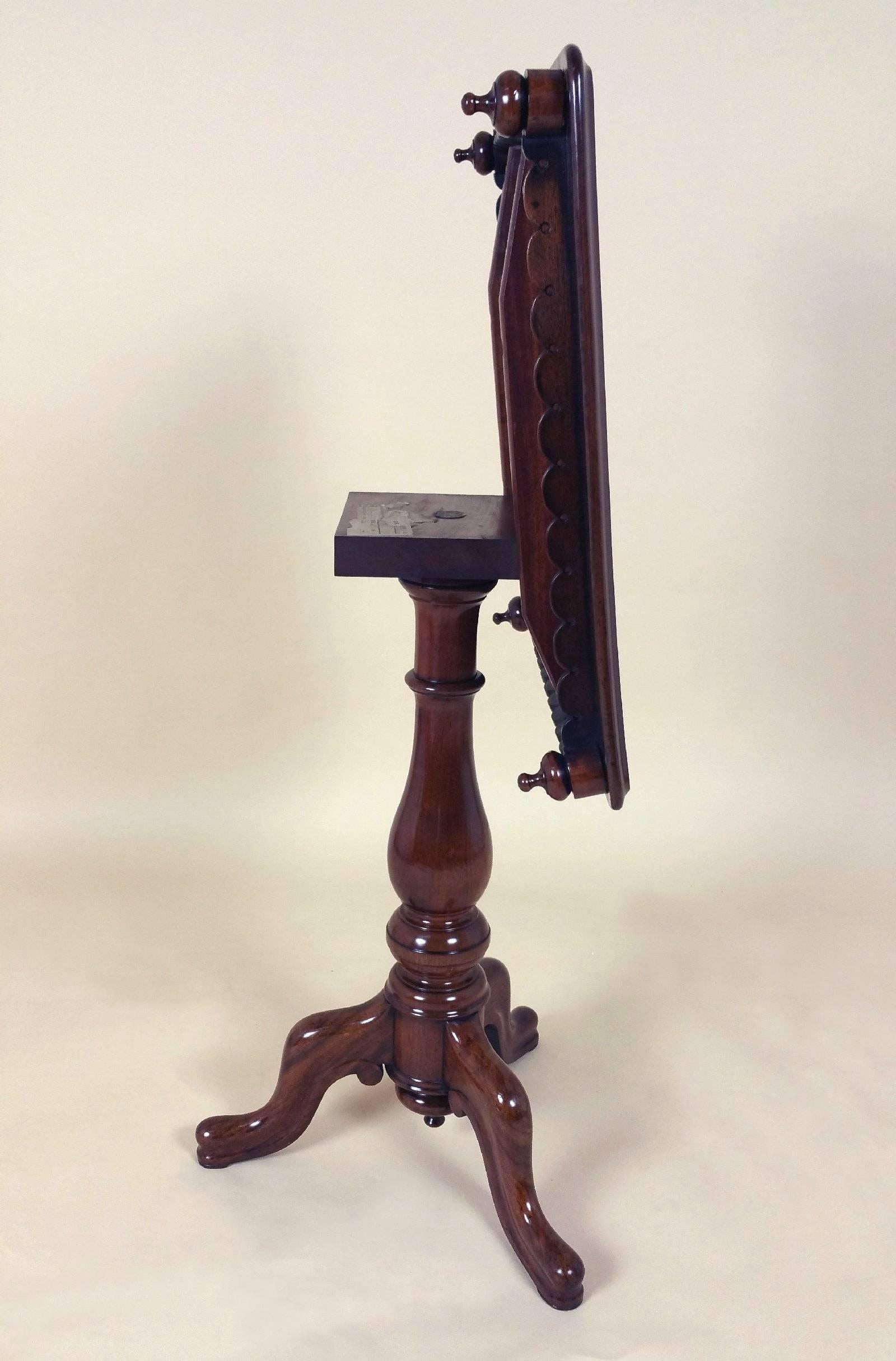 Victorian Mahogany Tilt-Top Chess Table on a Tripod Support 3