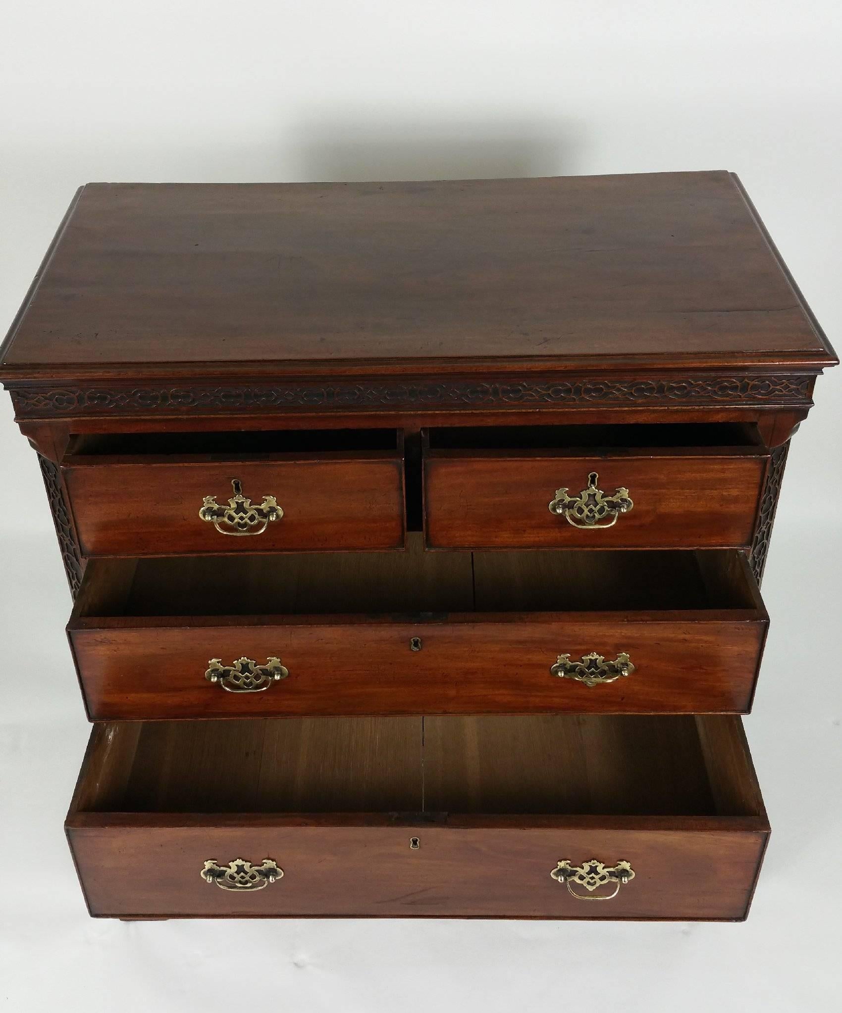 18th Century Chippendale Mahogany Chest of Drawers 3