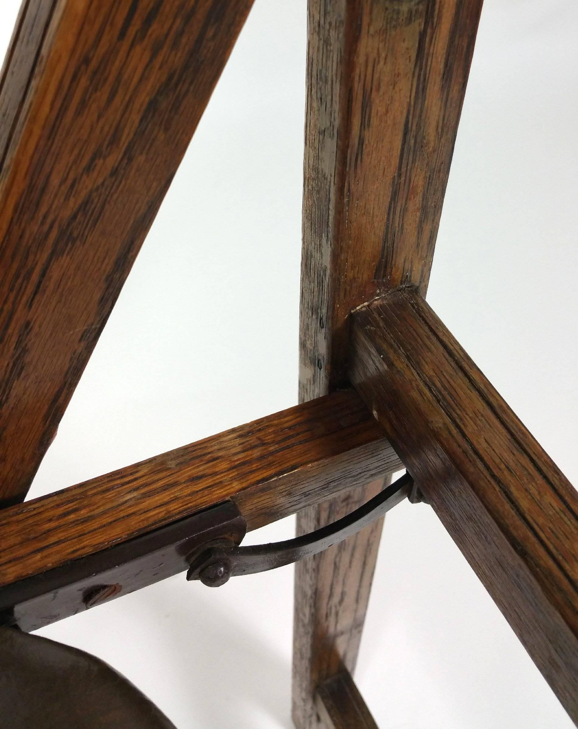 English Pair of Edwardian Oak and Leather ‘Tansad’ Folding Chairs