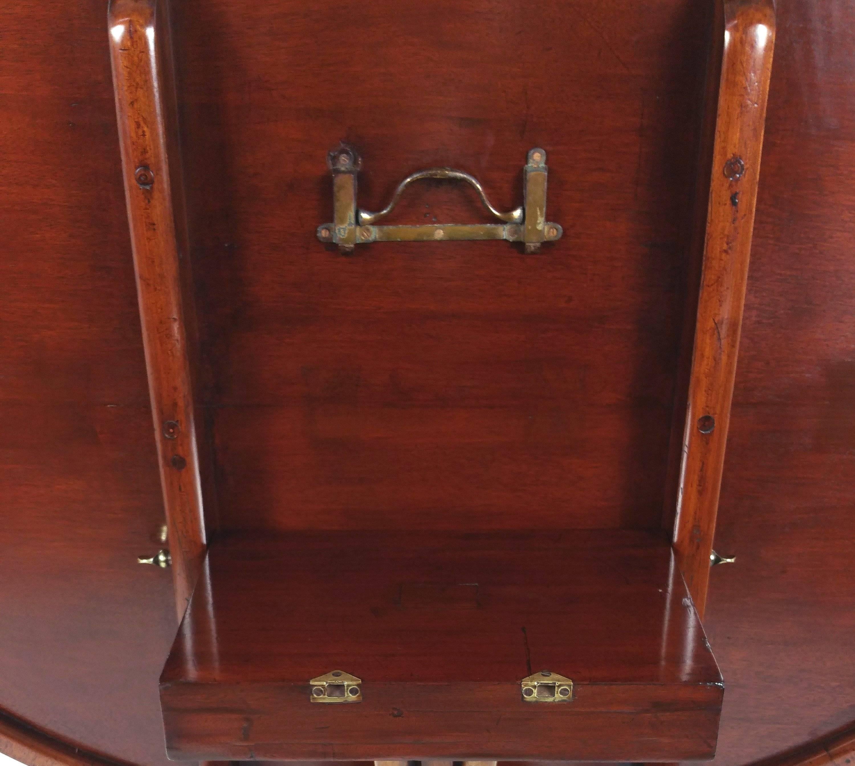 Early Victorian Figured Walnut Oval Tilt-Top Centre Table 3