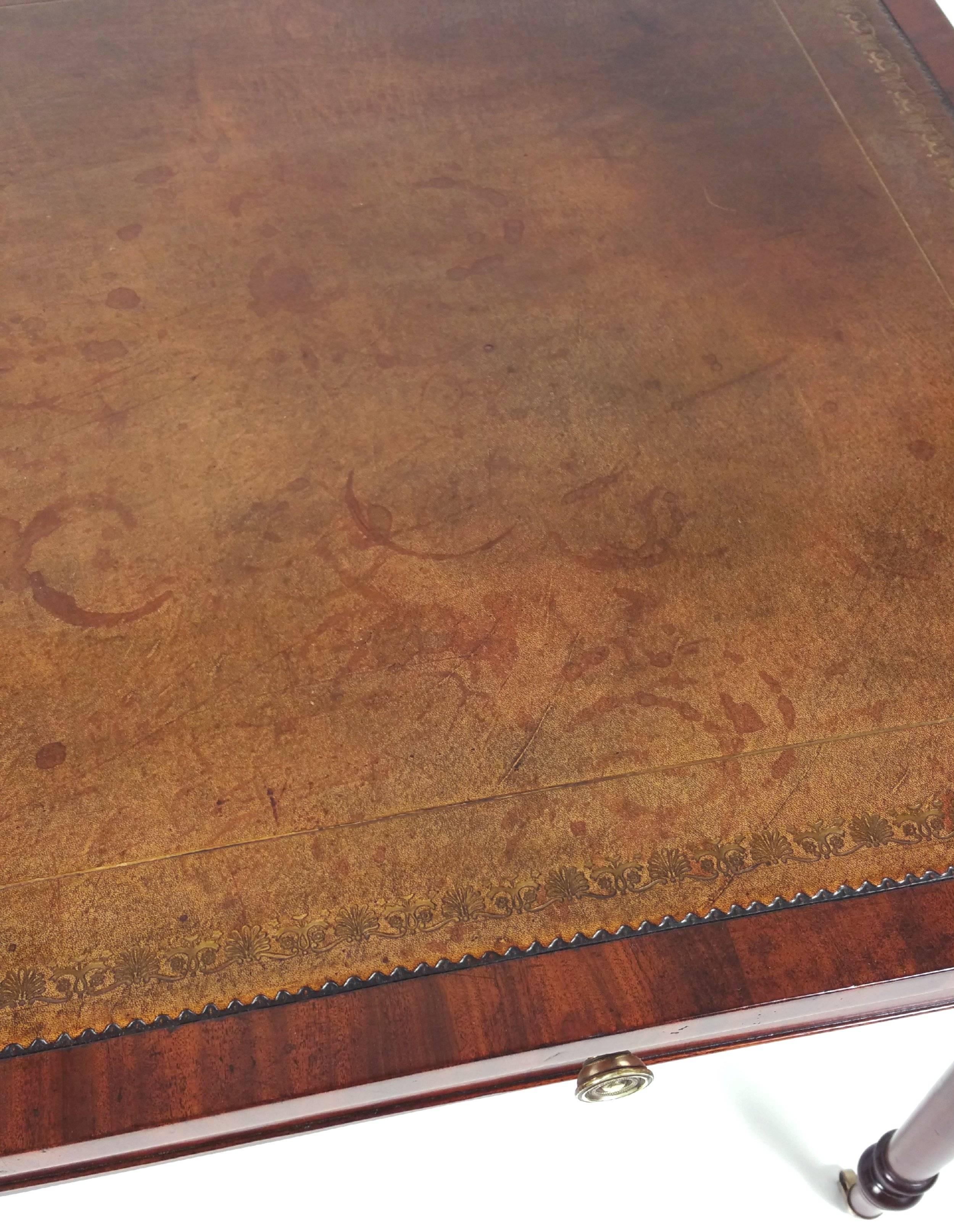 regency library table