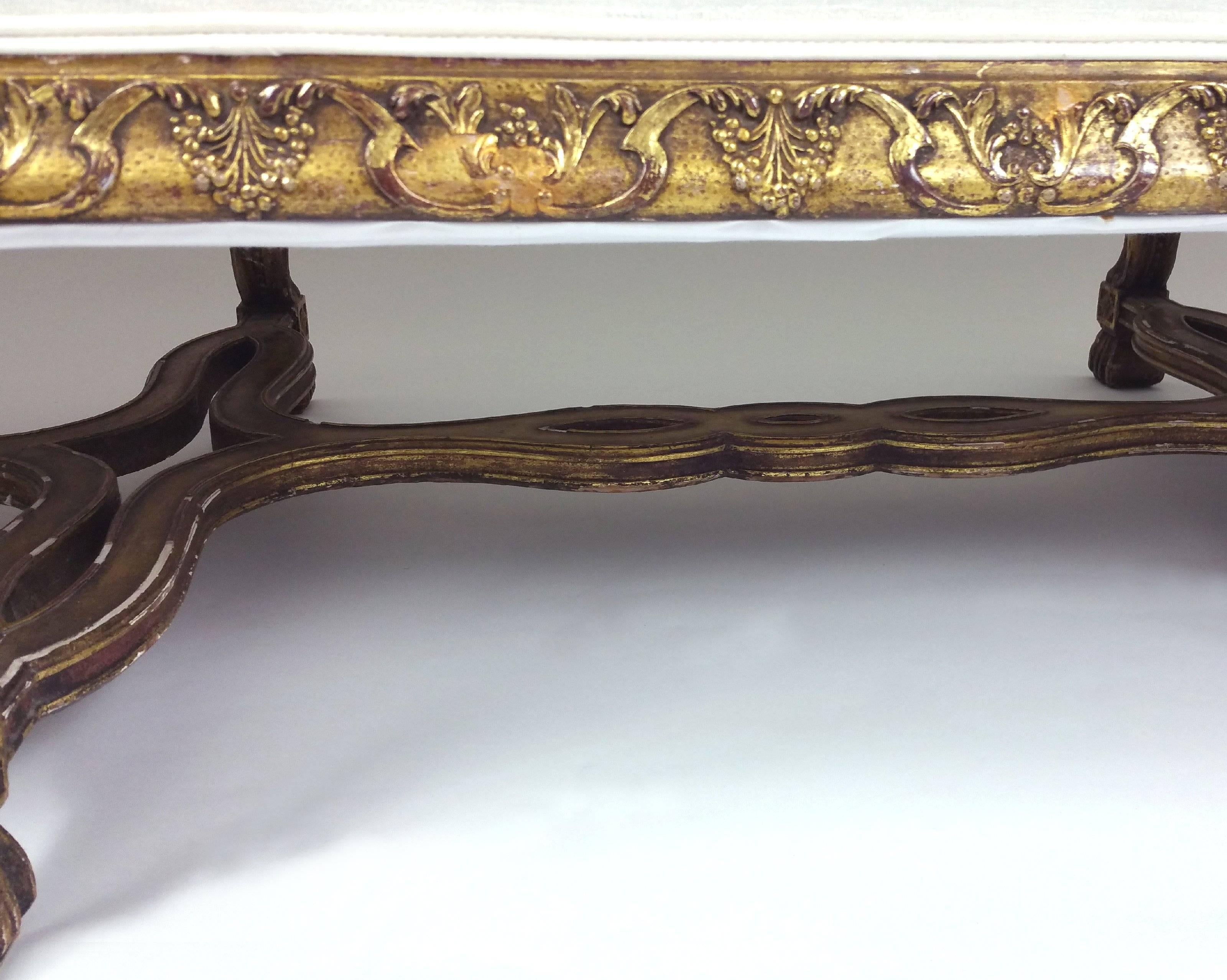 English 19th Century William and Mary Styled Carved Giltwood Settee